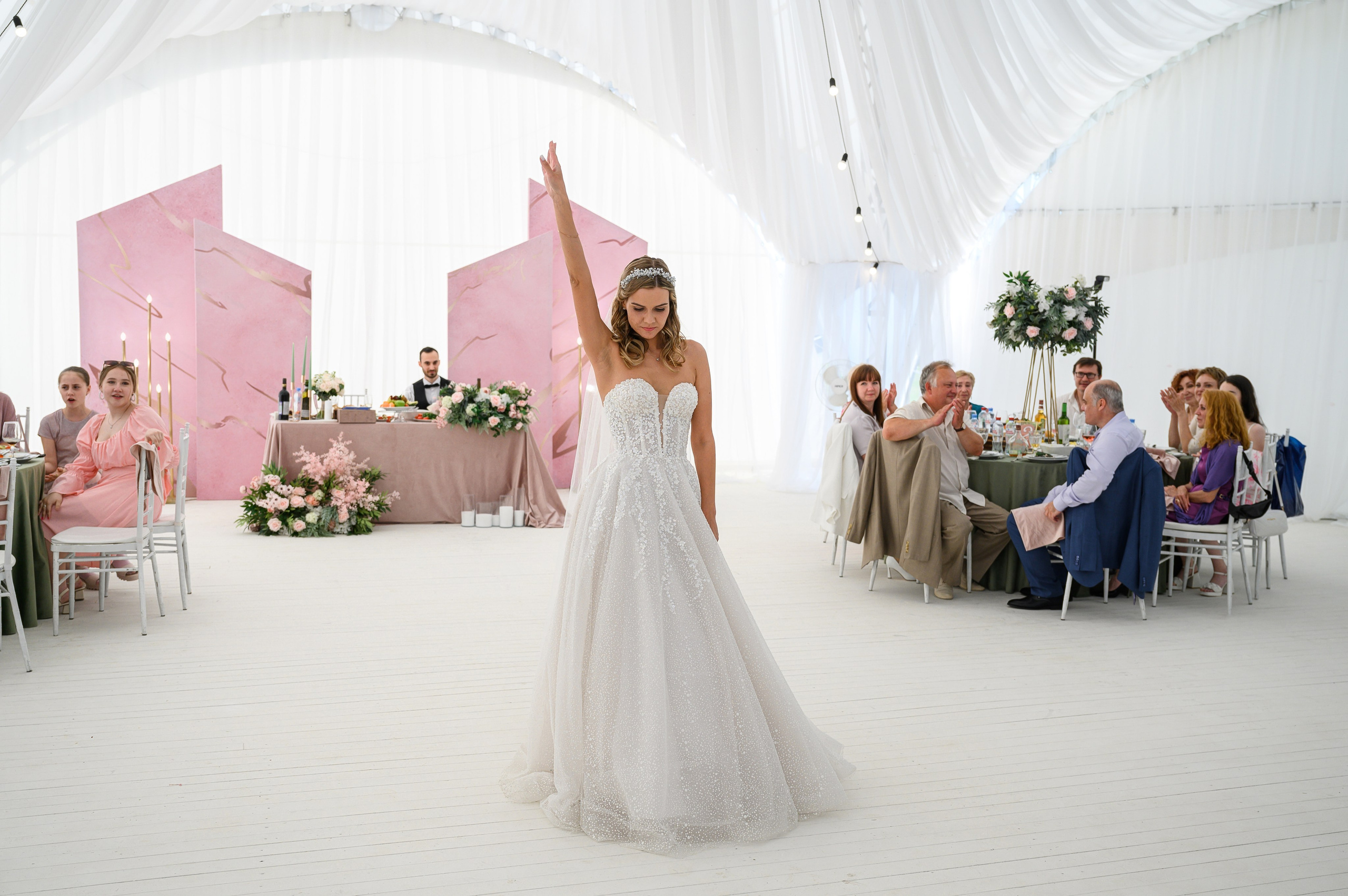 Свадьба шатер Город мастеров — Русская сказка. Свадебный фотограф Москва Юрий Кульман