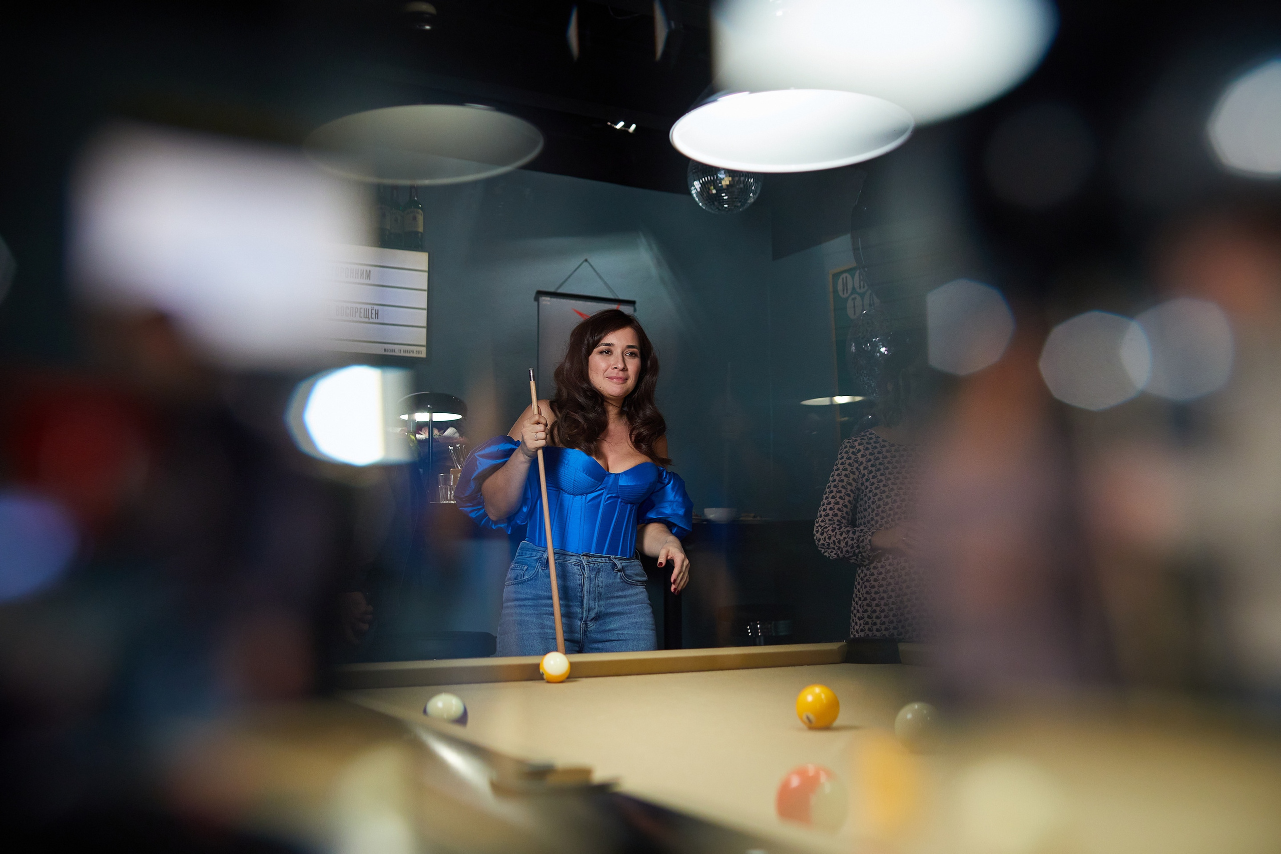 День Рождения в баре «Круглый шар». Александр Осин — корпоративный и семейный фотограф в Москве