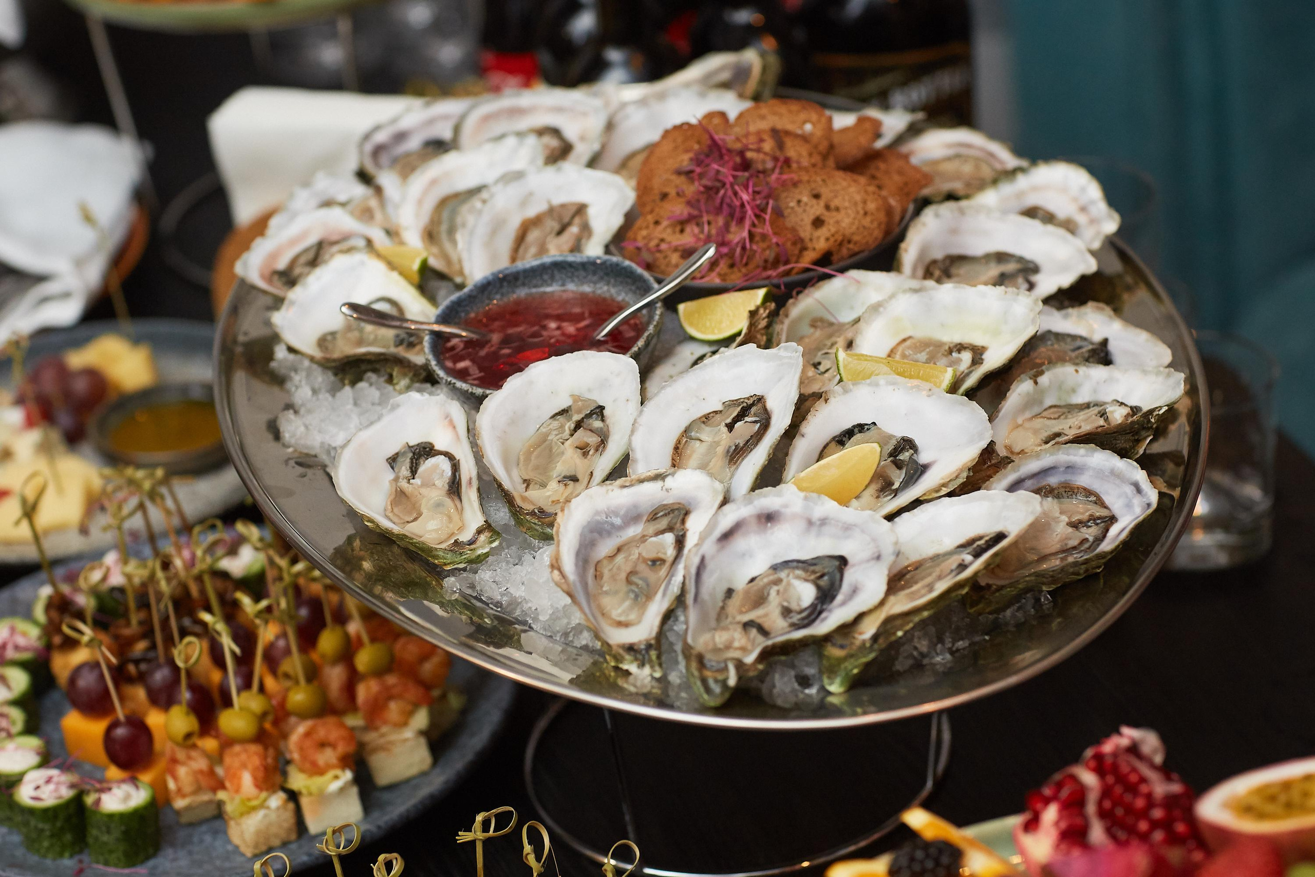 День Рождения в ресторане FADO. Александр Осин — корпоративный и семейный фотограф в Москве