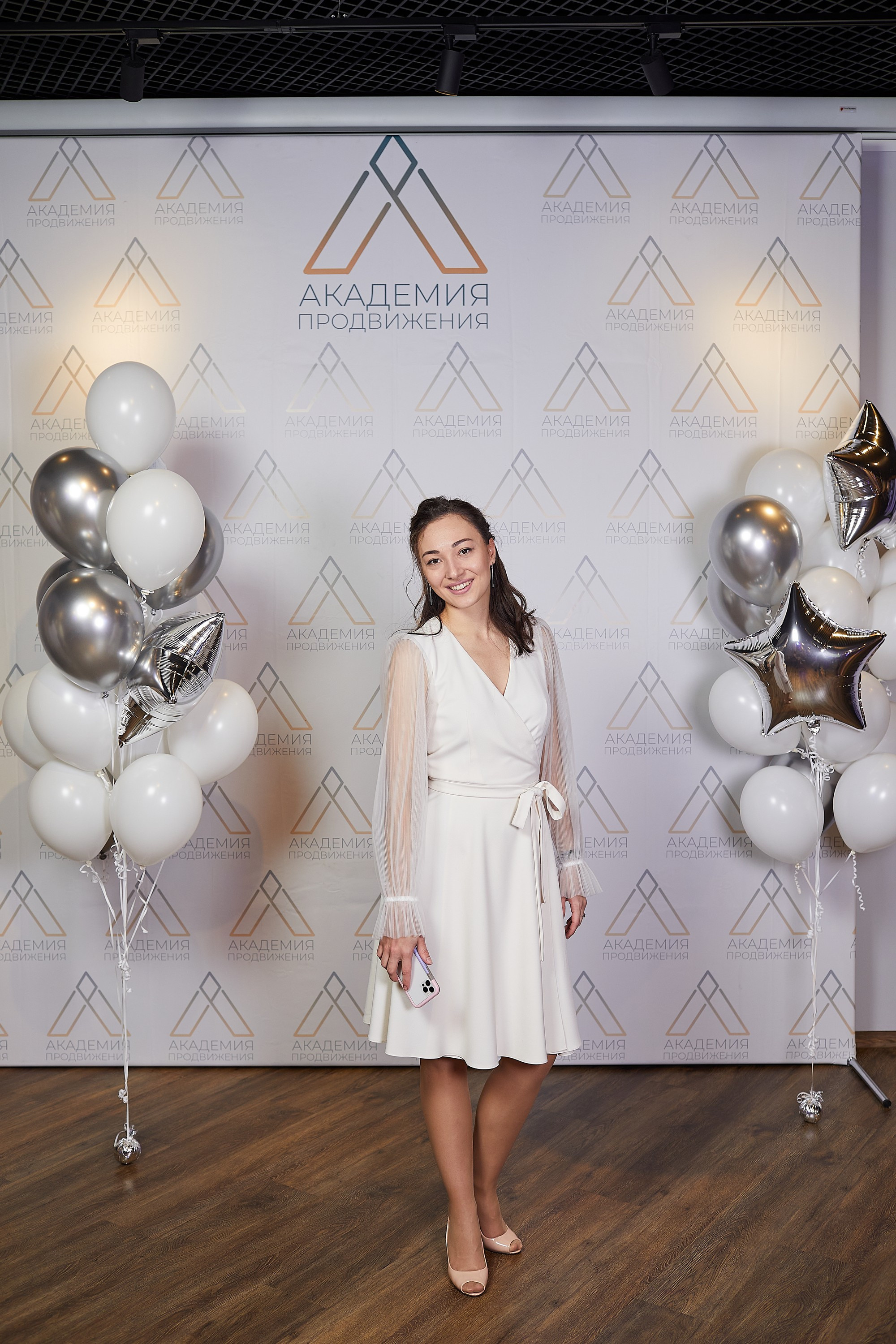 Академия Продвижения. Александр Осин — корпоративный и семейный фотограф в Москве