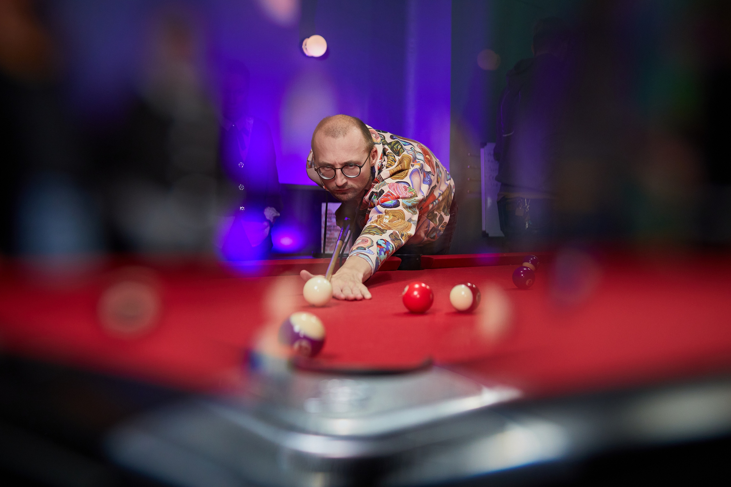 День Рождения в баре «Круглый шар». Александр Осин — корпоративный и семейный фотограф в Москве