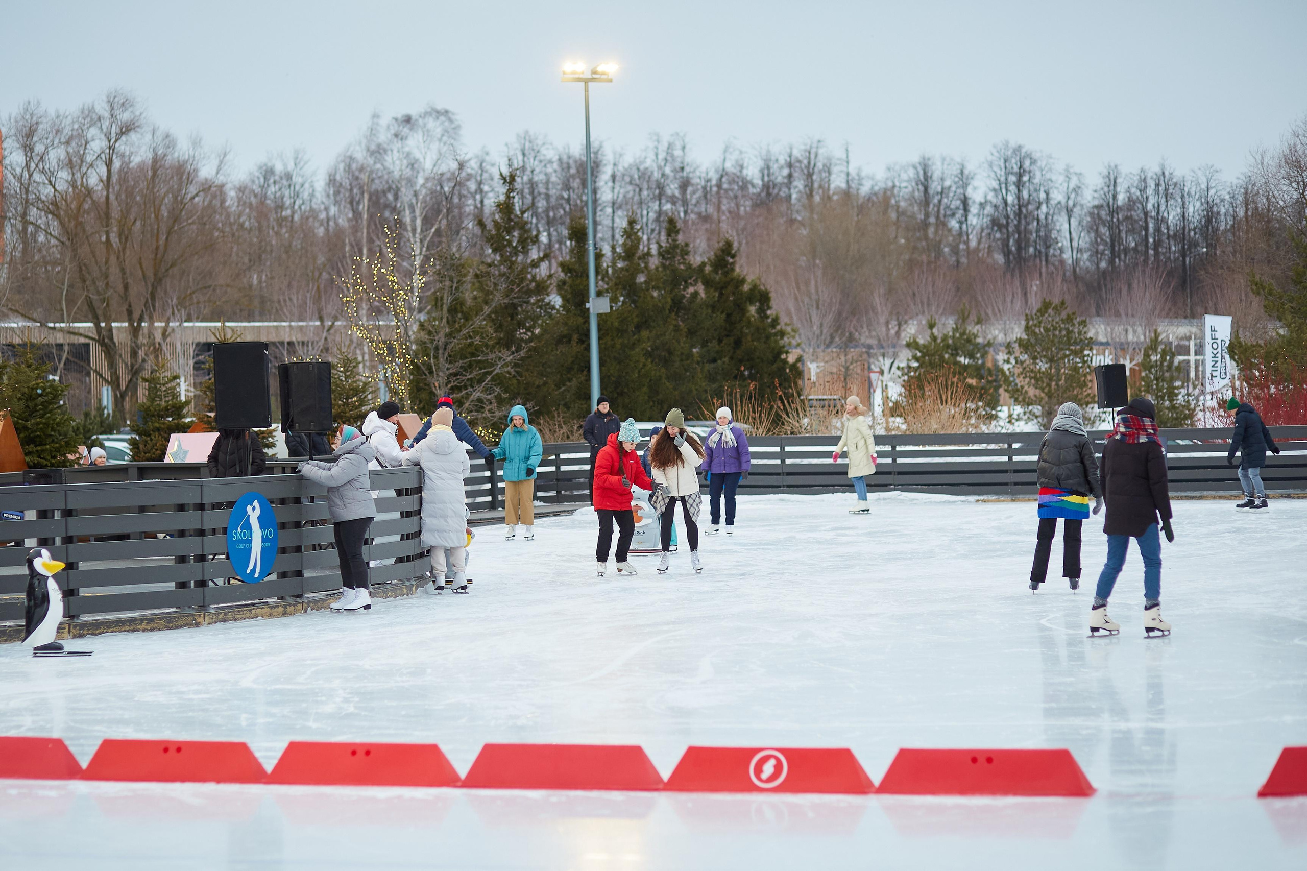 Каток The Ring в Сколково. Александр Осин — корпоративный и семейный фотограф в Москве