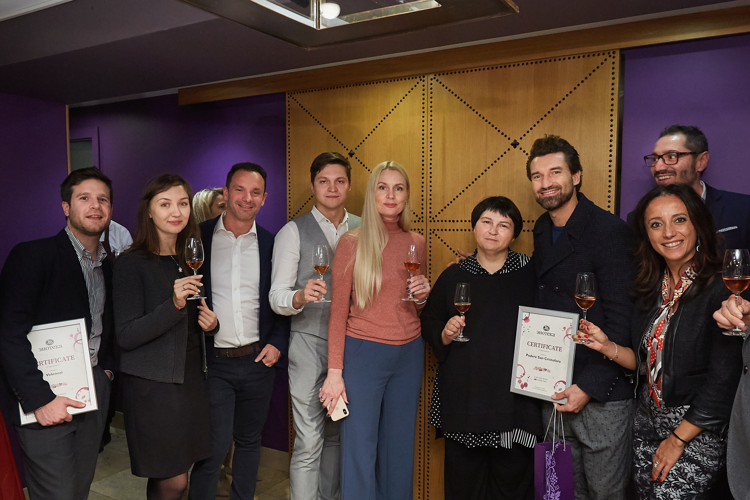 ЭНОТЕКА. Александр Осин — корпоративный и семейный фотограф в Москве