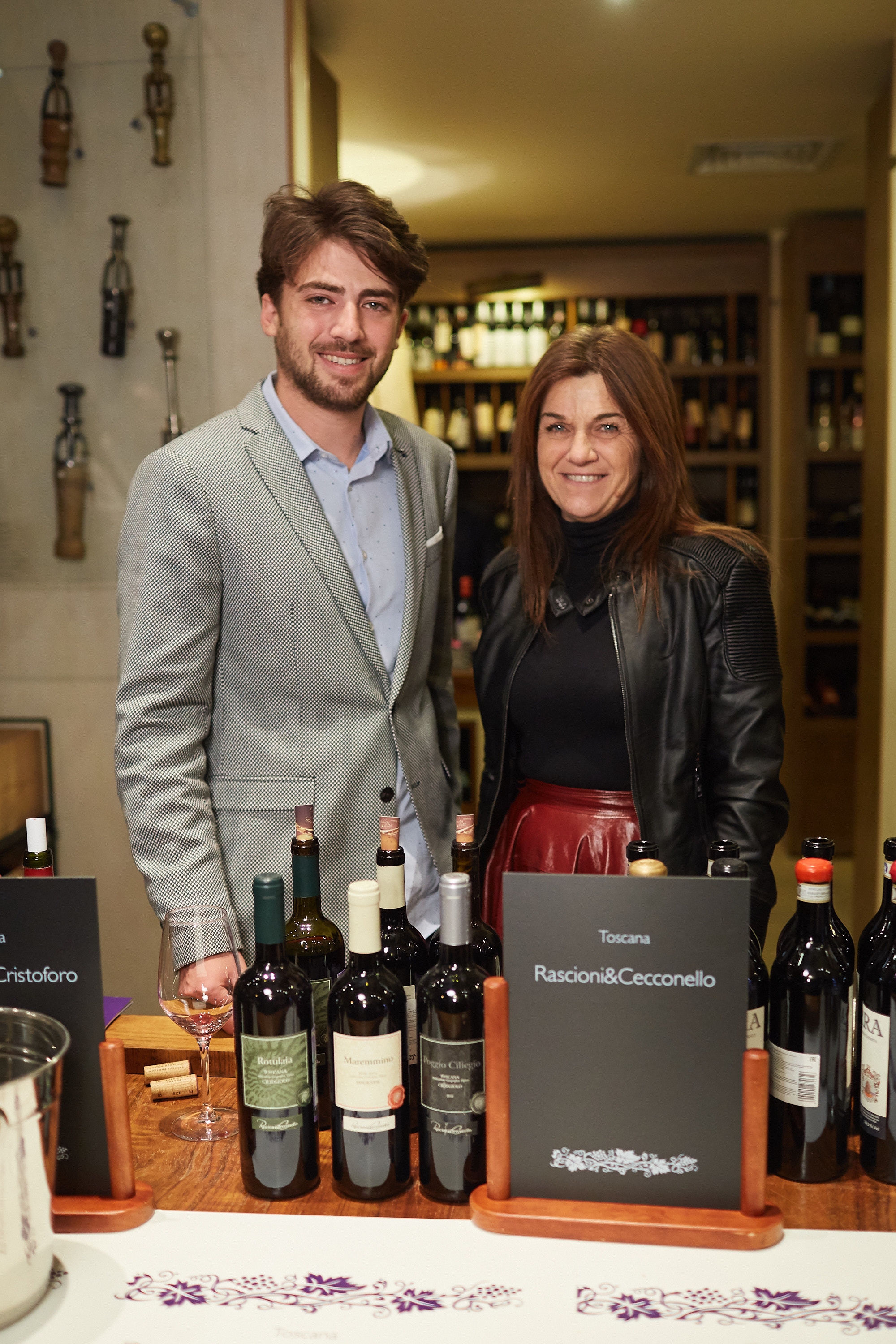 ЭНОТЕКА. Александр Осин — корпоративный и семейный фотограф в Москве