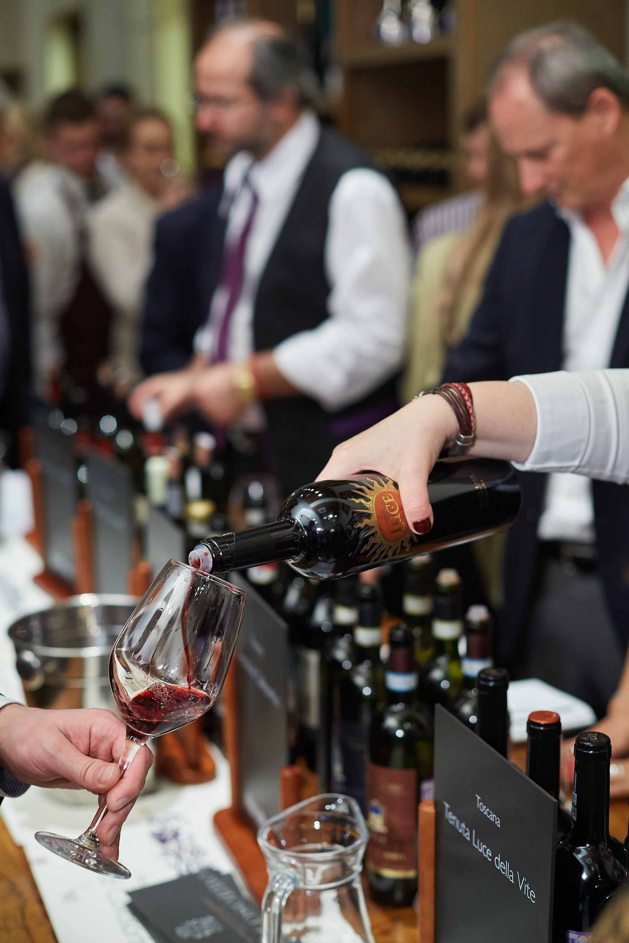 ЭНОТЕКА. Александр Осин — корпоративный и семейный фотограф в Москве