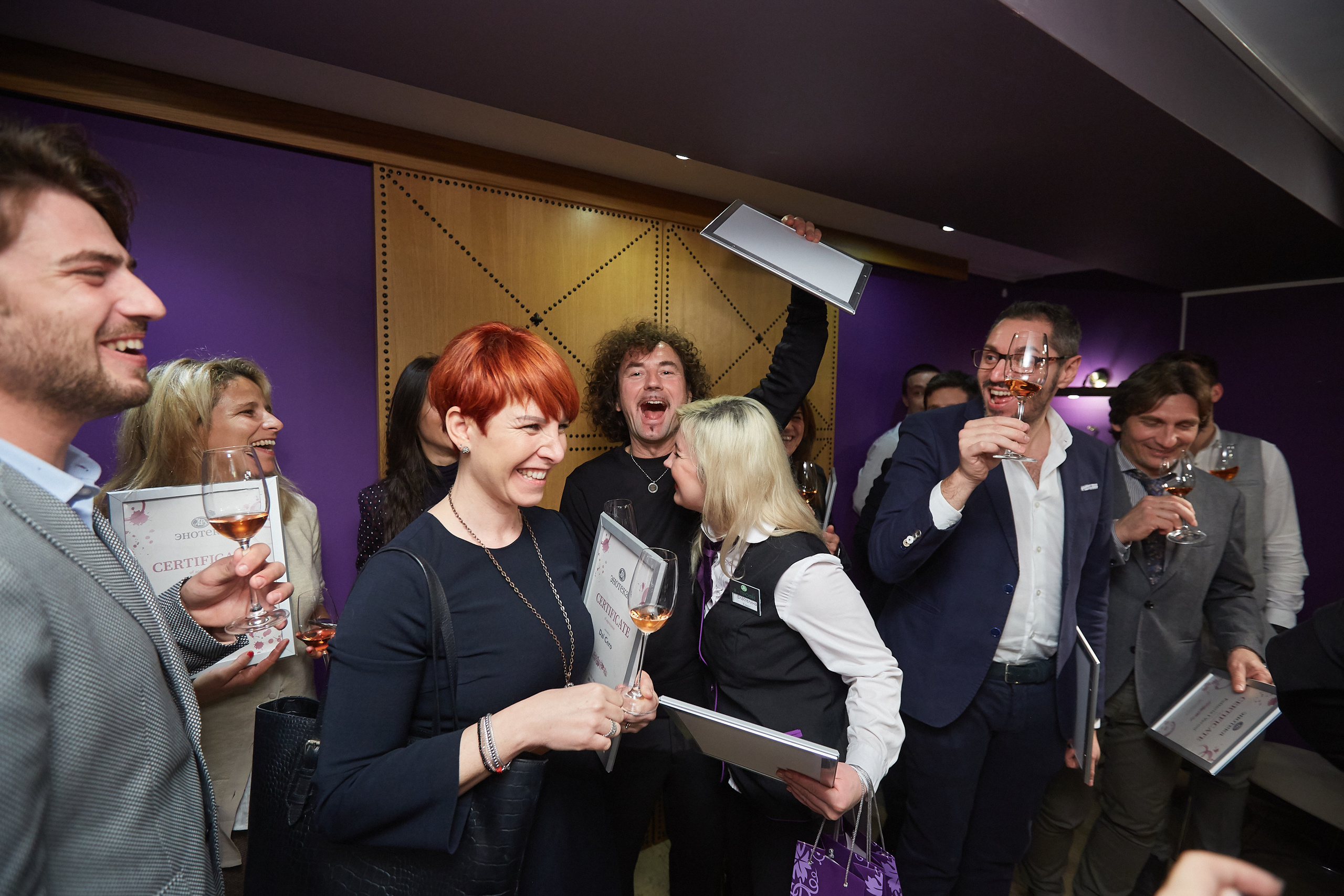 ЭНОТЕКА. Александр Осин — корпоративный и семейный фотограф в Москве