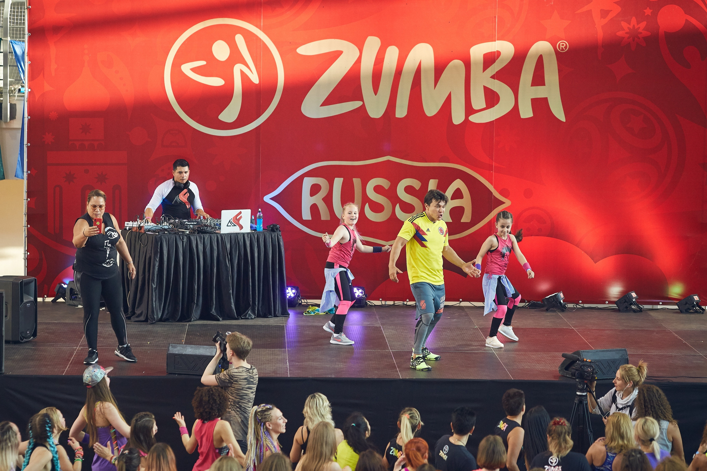 Создатель ZUMBA в Москве. Александр Осин — корпоративный и семейный фотограф в Москве