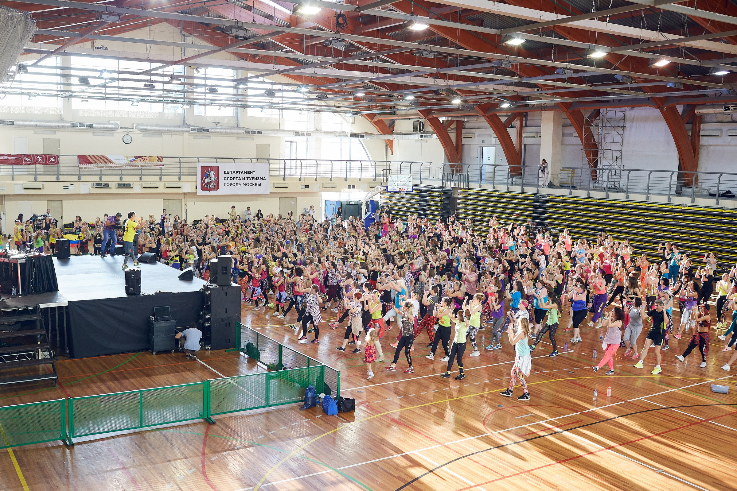 Создатель ZUMBA в Москве. Александр Осин — корпоративный и семейный фотограф в Москве