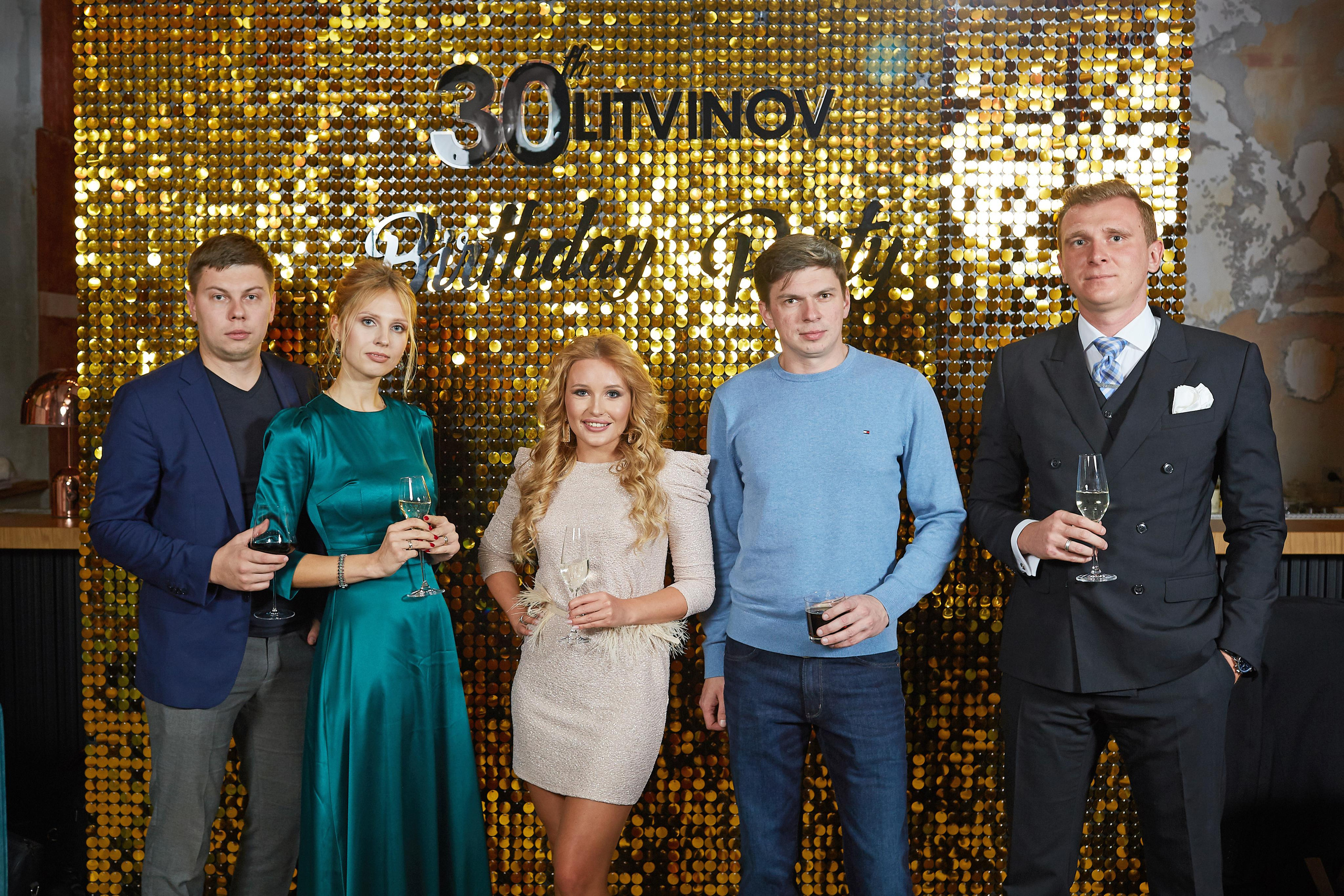 День Рождения в ресторане FADO. Александр Осин — корпоративный и семейный фотограф в Москве