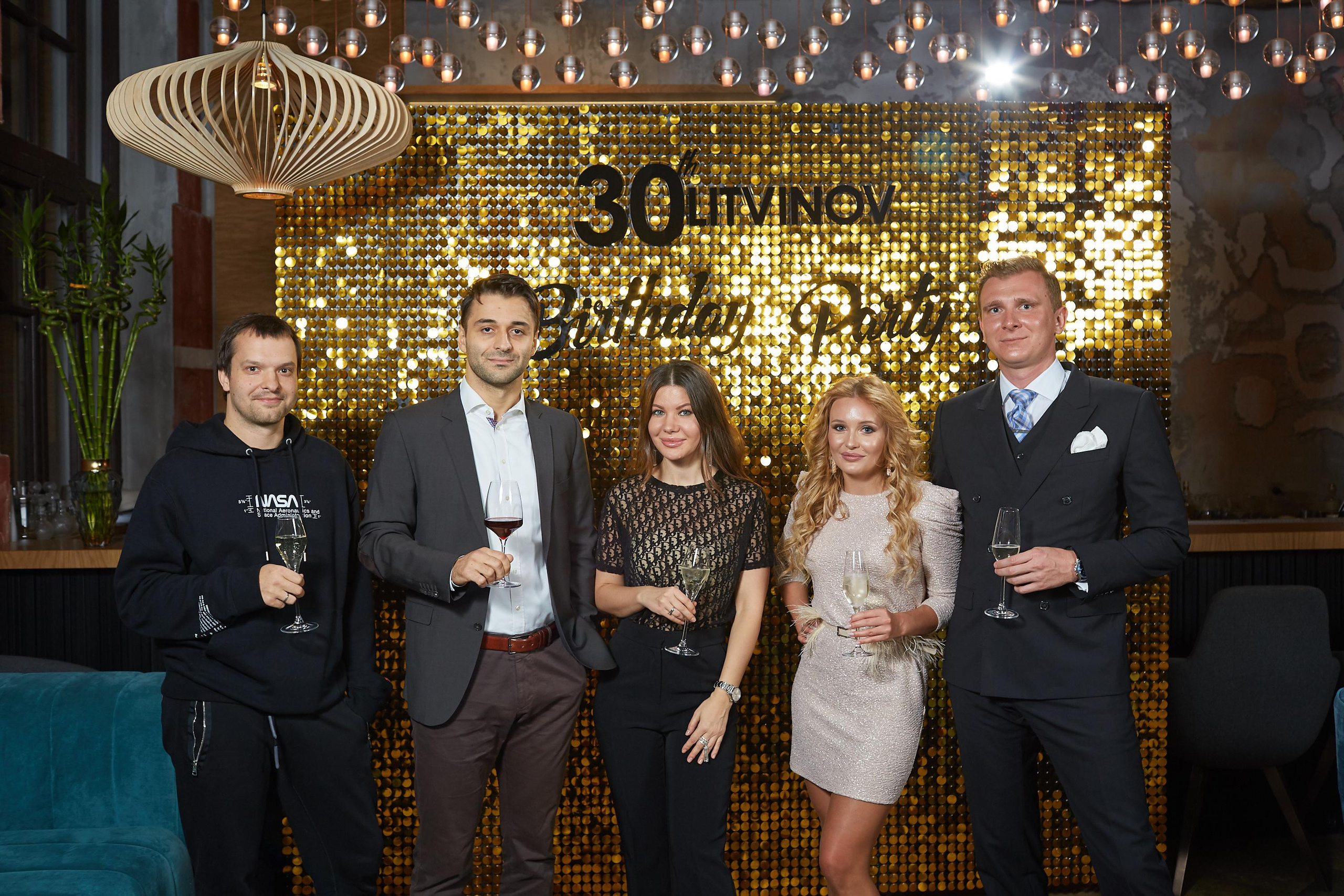 День Рождения в ресторане FADO. Александр Осин — корпоративный и семейный фотограф в Москве