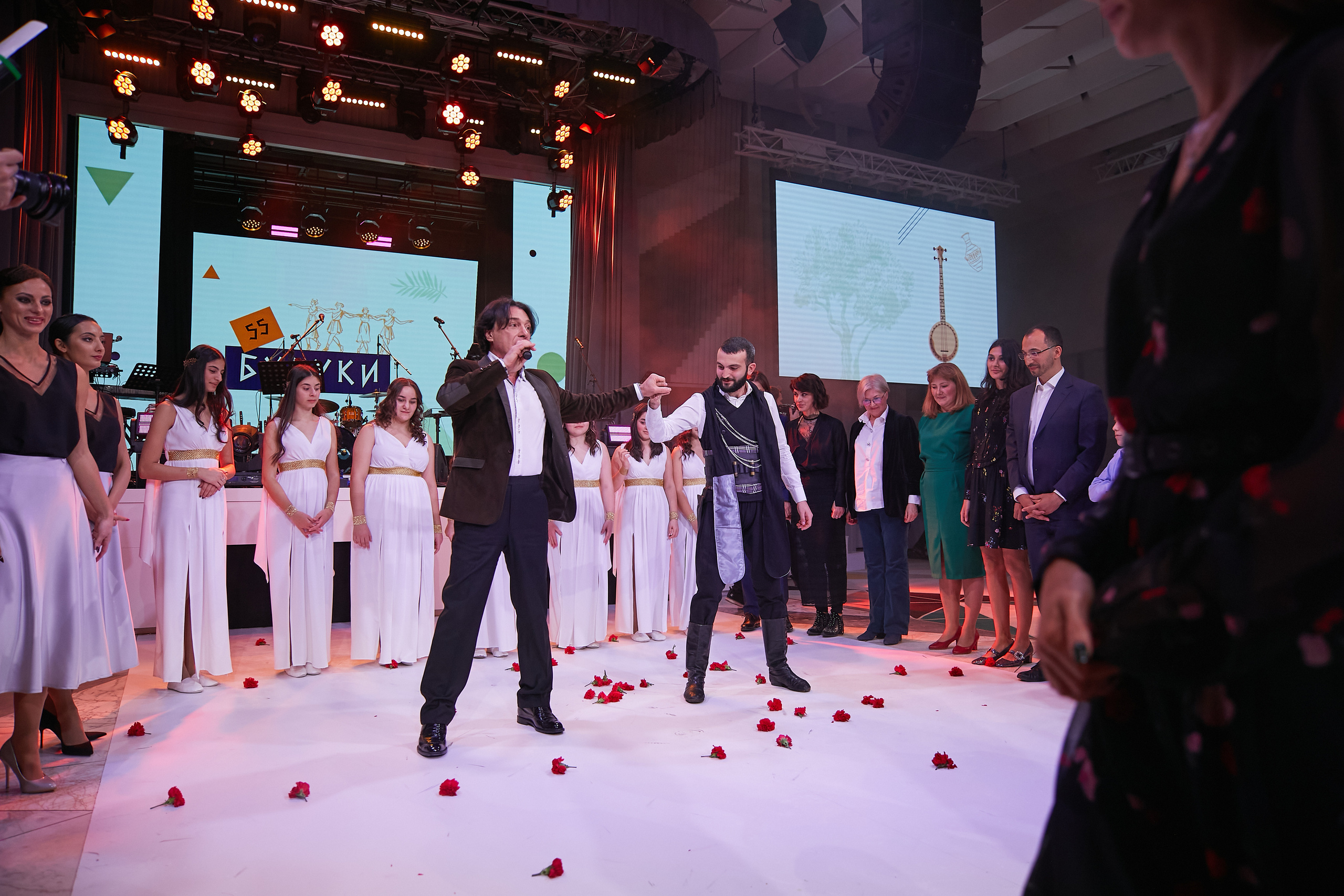 День Рождения в Греческом стиле. Александр Осин — корпоративный и семейный фотограф в Москве