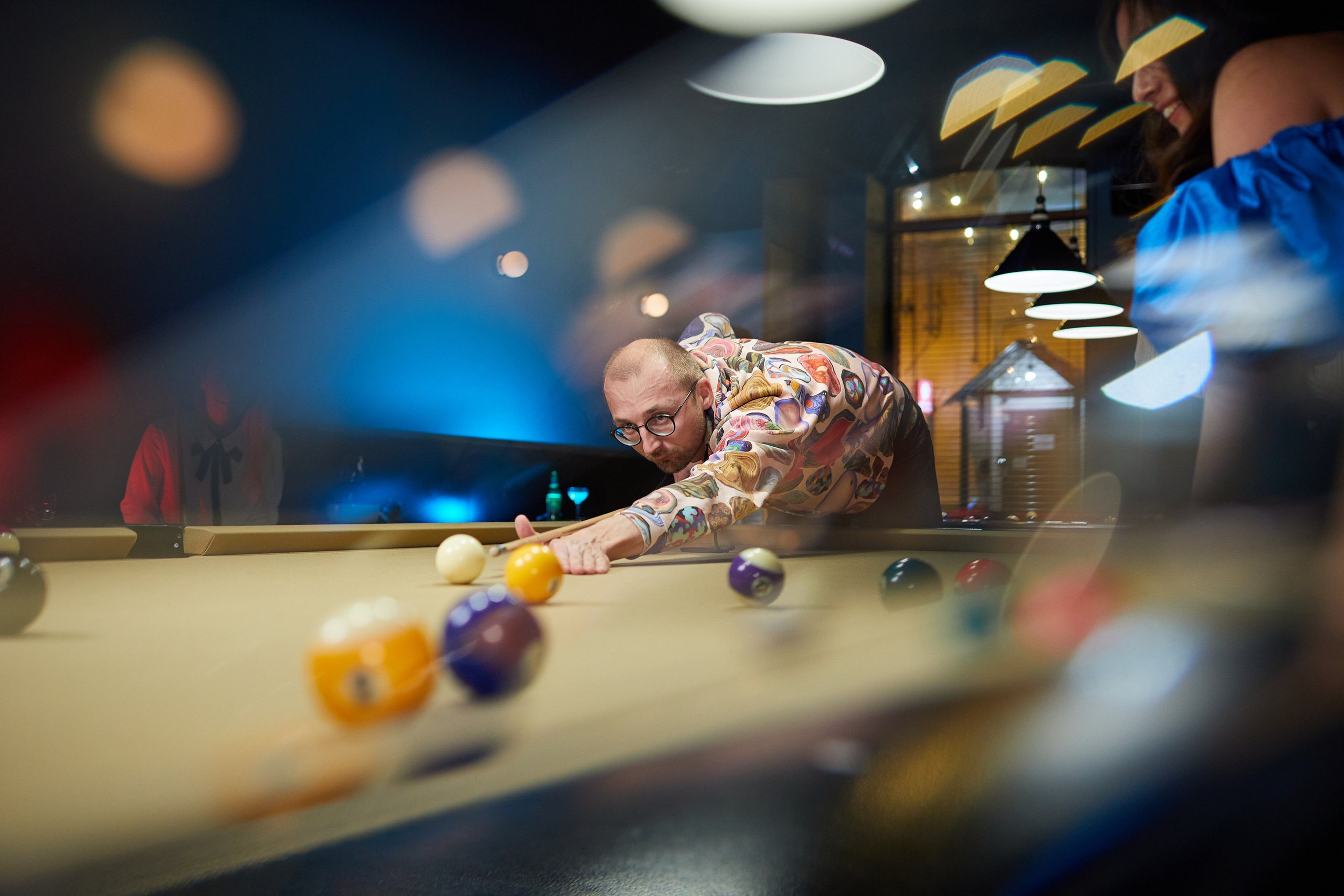 День Рождения в баре «Круглый шар». Александр Осин — корпоративный и семейный фотограф в Москве