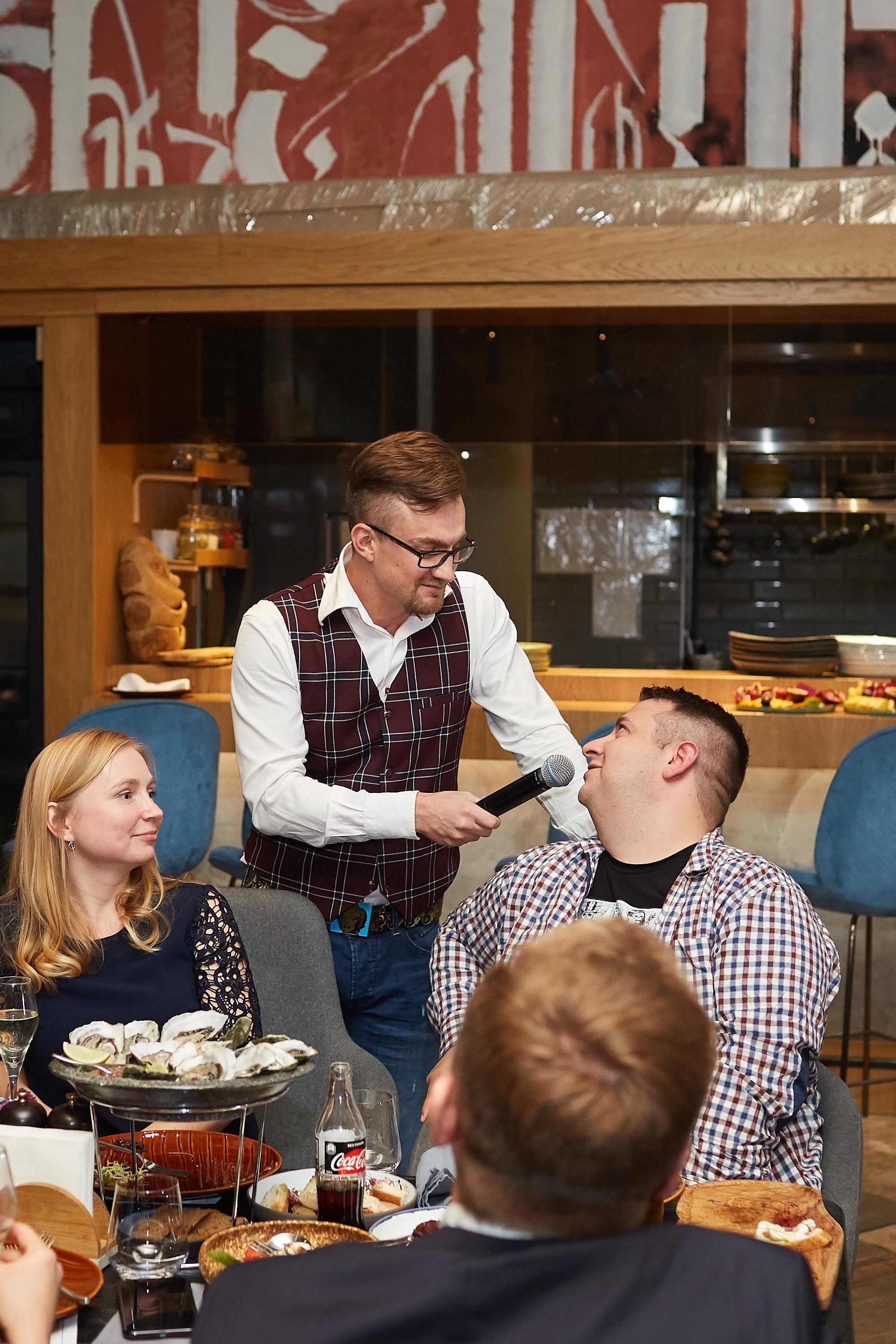 День Рождения в ресторане FADO. Александр Осин — корпоративный и семейный фотограф в Москве
