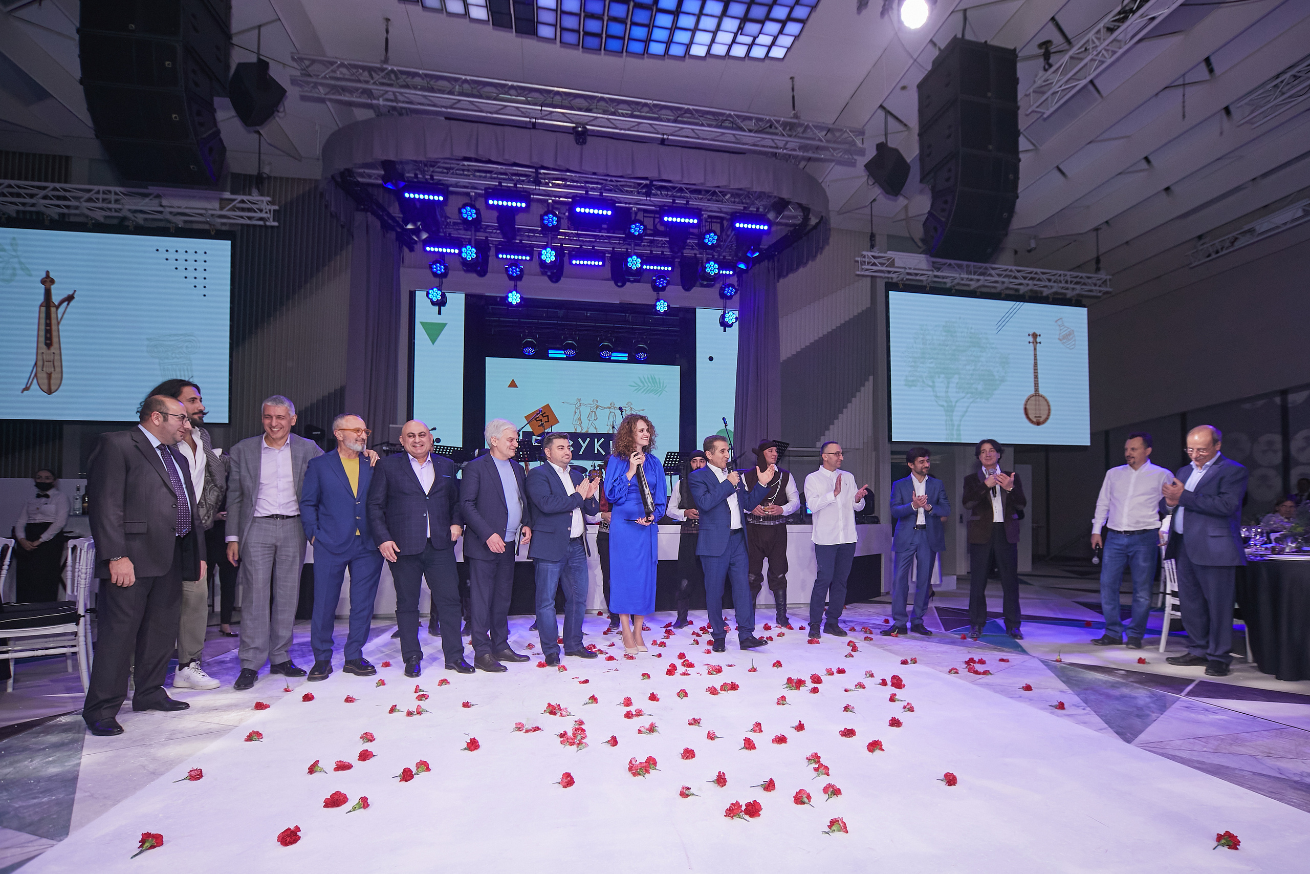 День Рождения в Греческом стиле. Александр Осин — корпоративный и семейный фотограф в Москве