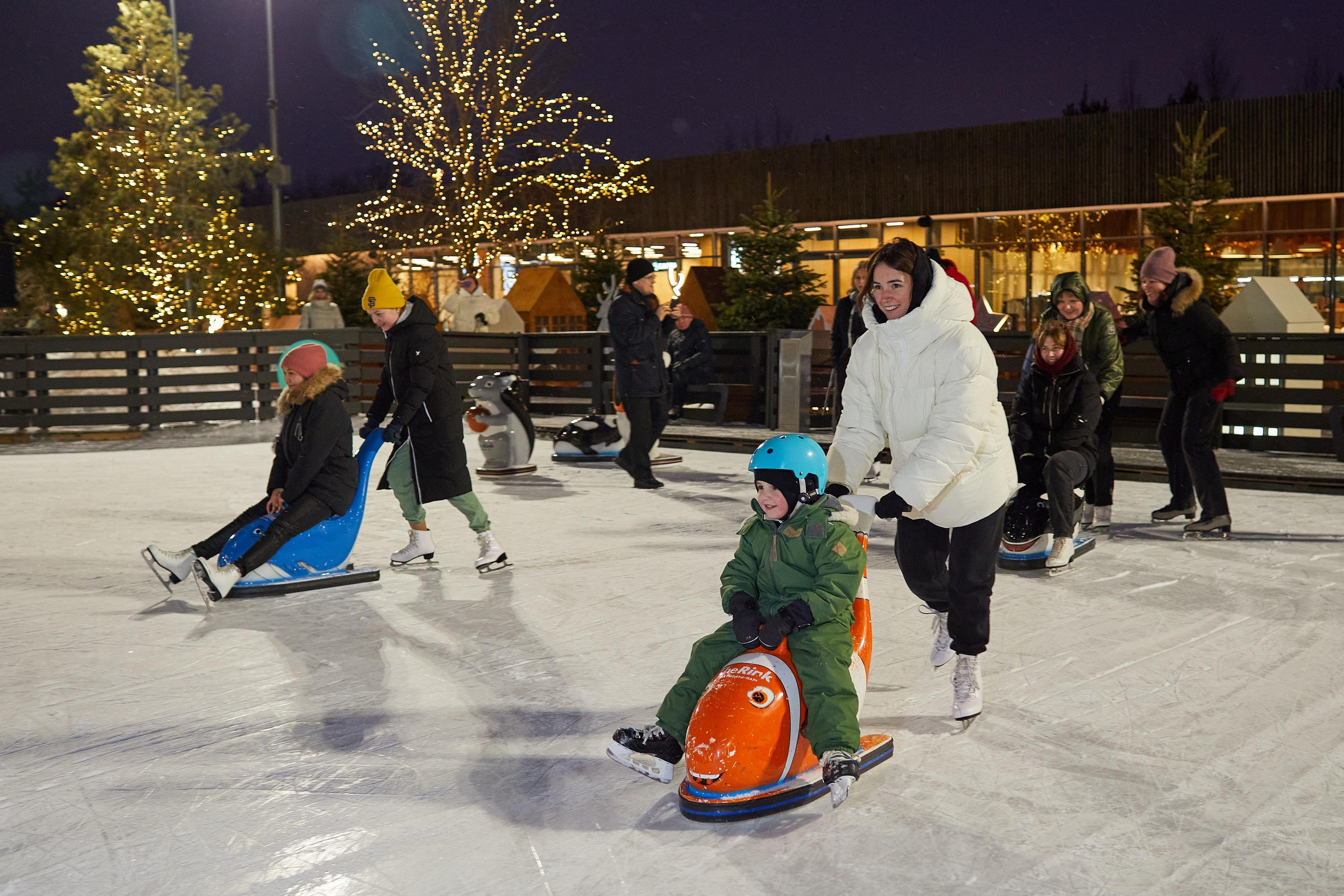 Каток The Ring в Сколково. Александр Осин — корпоративный и семейный фотограф в Москве