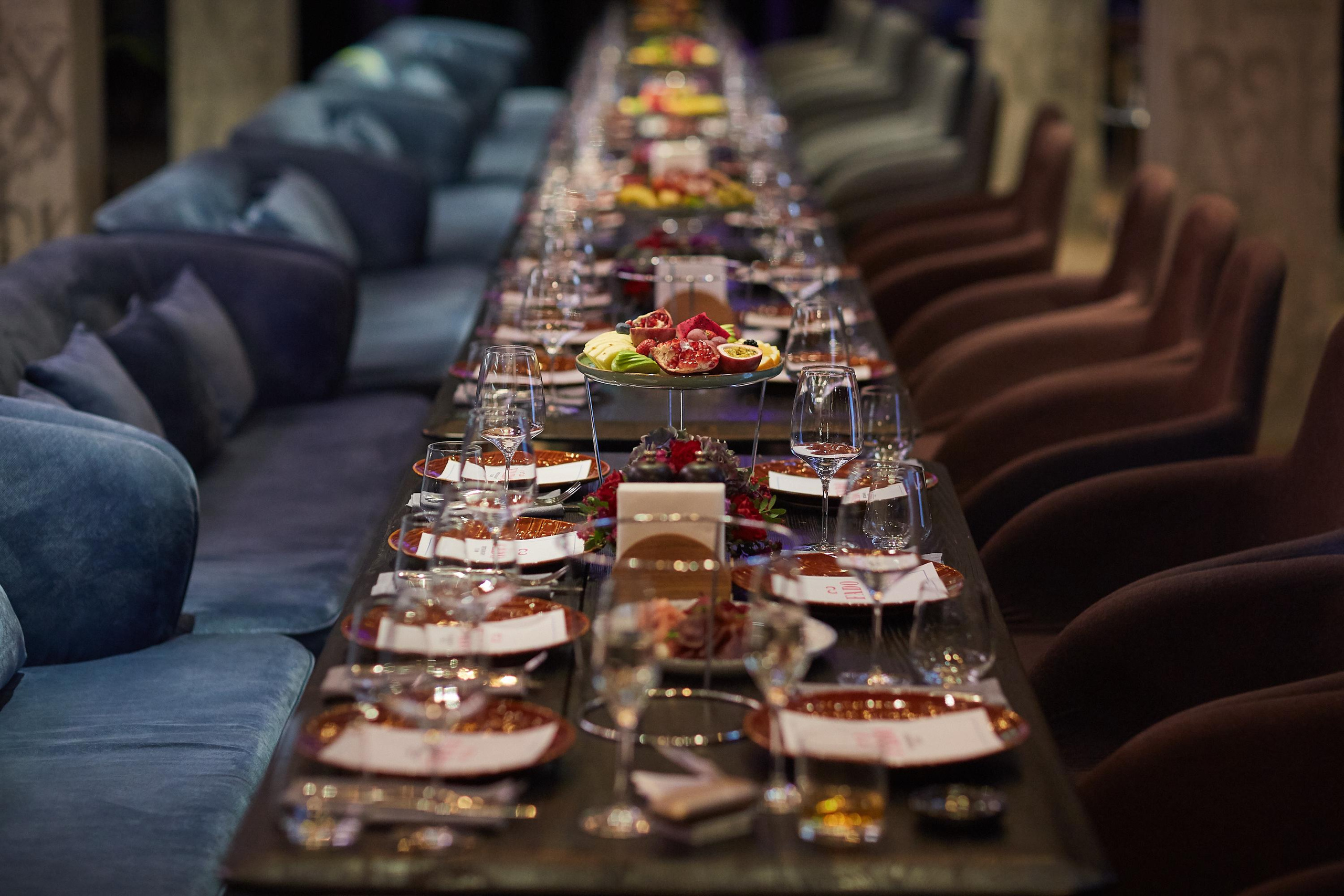 День Рождения в ресторане FADO. Александр Осин — корпоративный и семейный фотограф в Москве