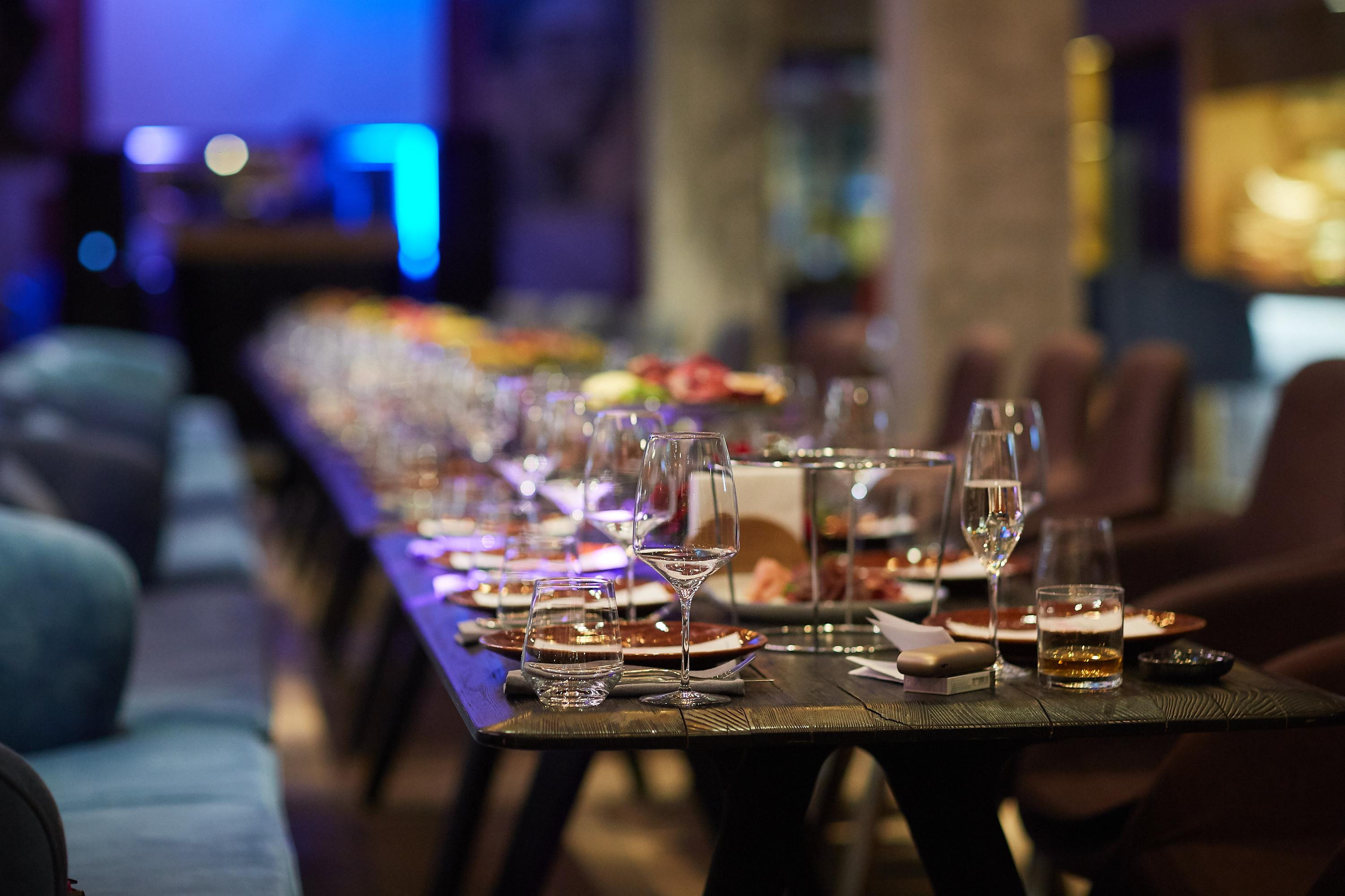 День Рождения в ресторане FADO. Александр Осин — корпоративный и семейный фотограф в Москве