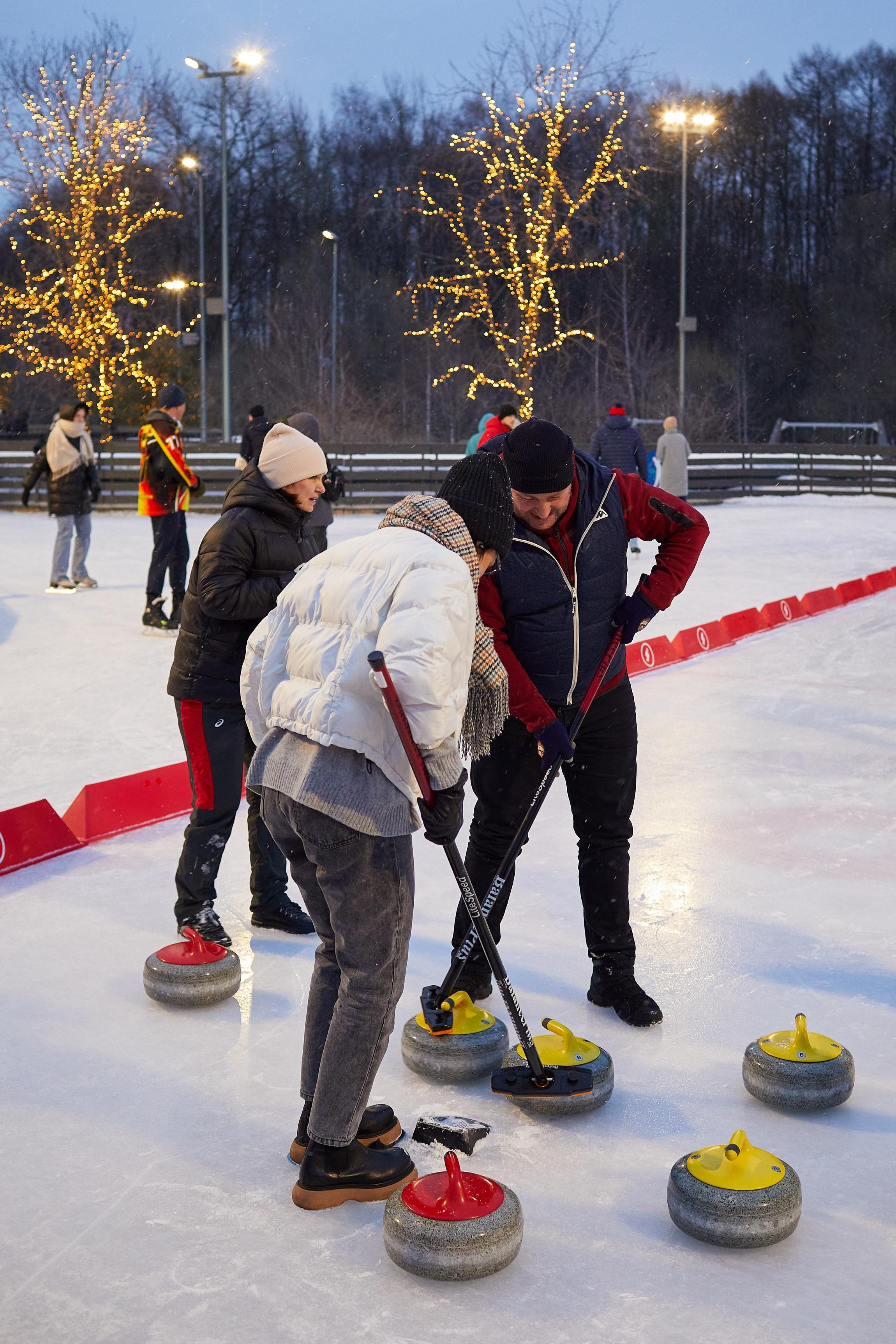 Каток The Ring в Сколково. Александр Осин — корпоративный и семейный фотограф в Москве