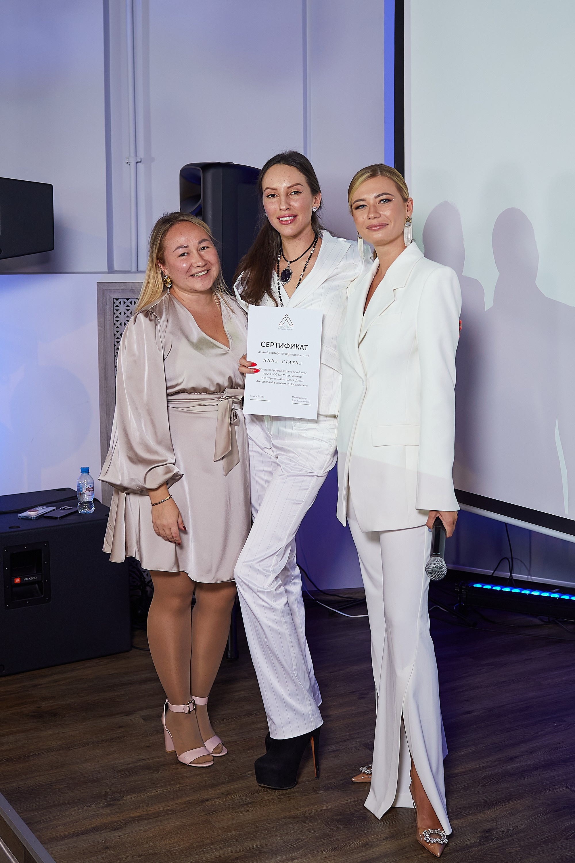 Академия Продвижения. Александр Осин — корпоративный и семейный фотограф в Москве