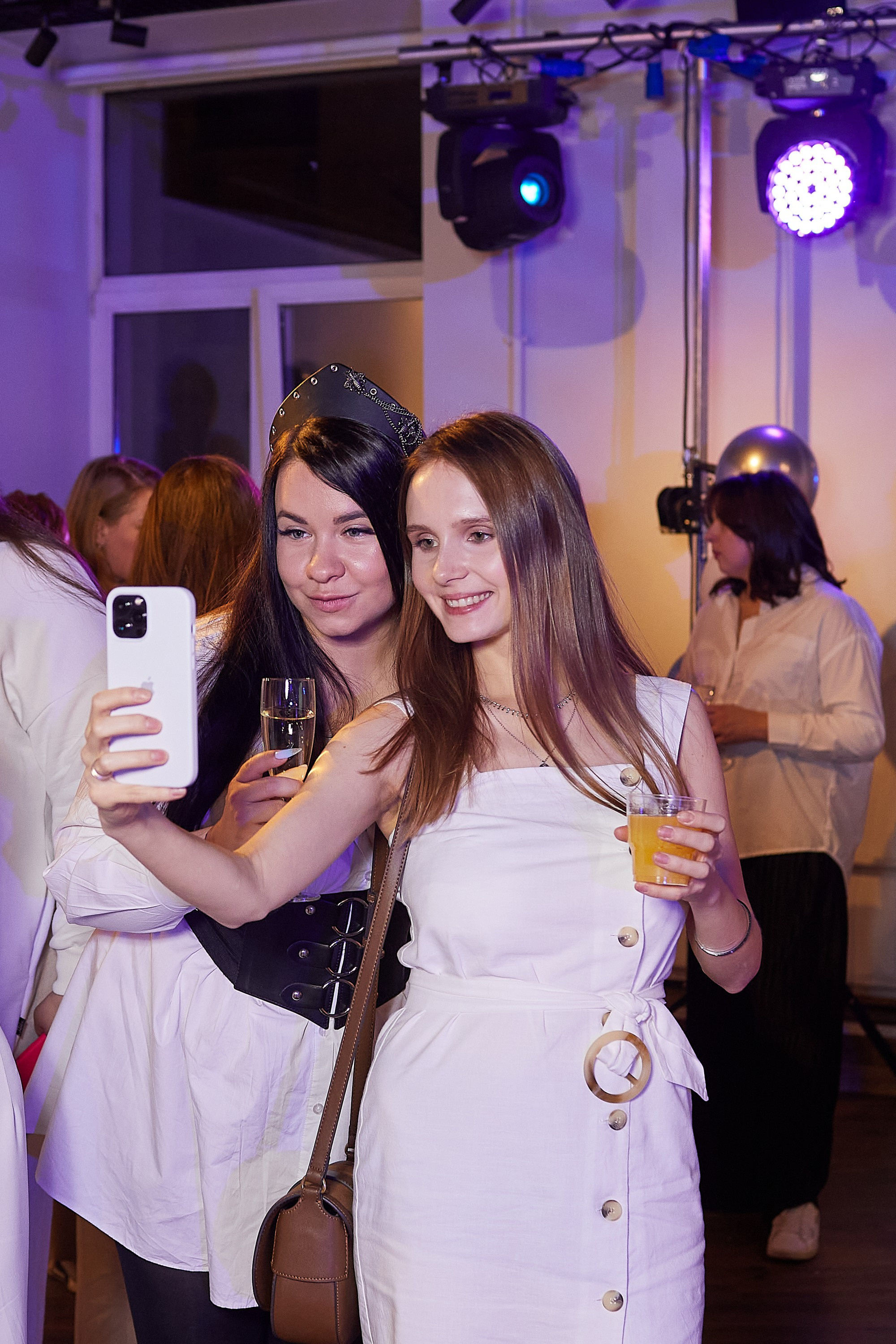 Академия Продвижения. Александр Осин — корпоративный и семейный фотограф в Москве