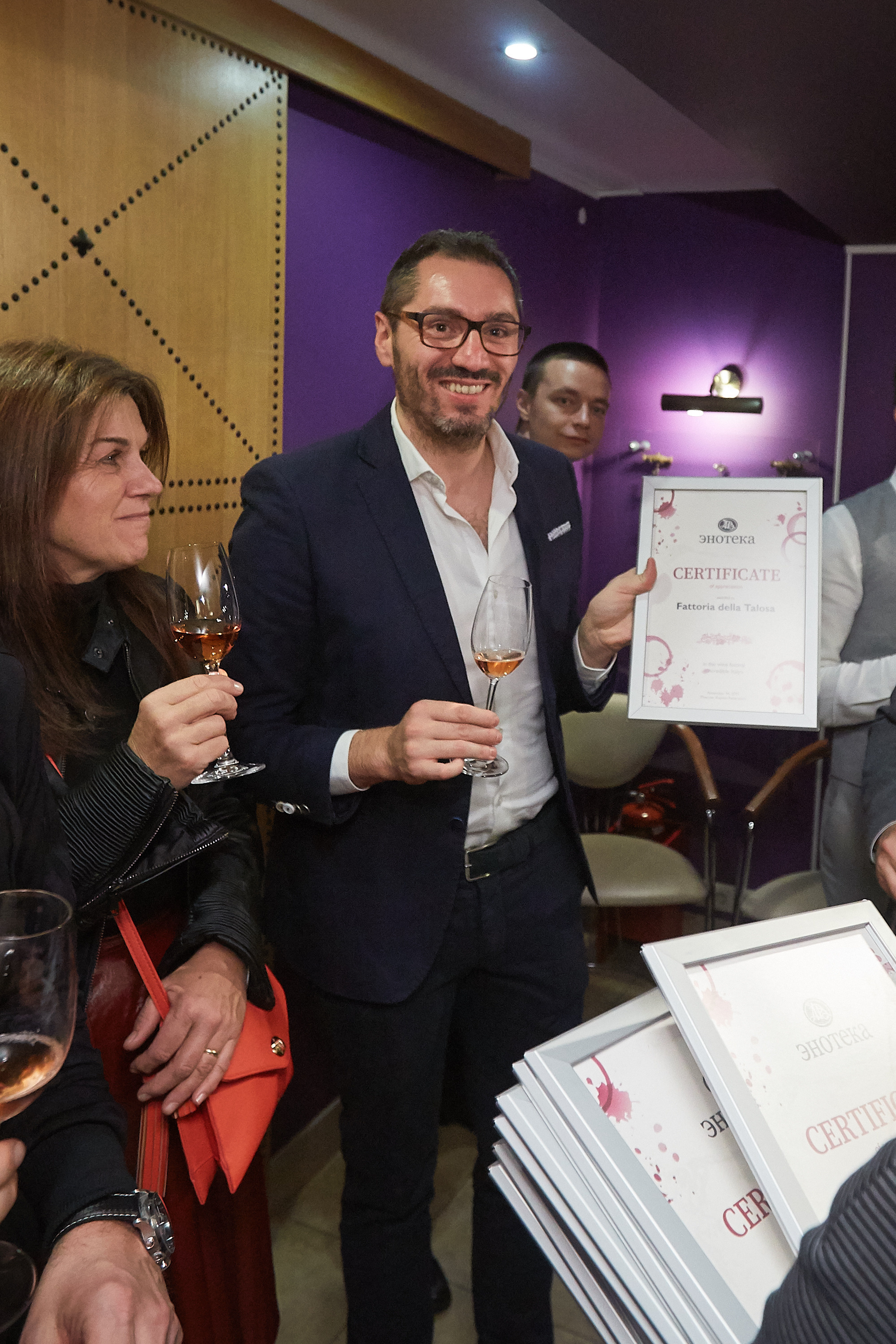 ЭНОТЕКА. Александр Осин — корпоративный и семейный фотограф в Москве