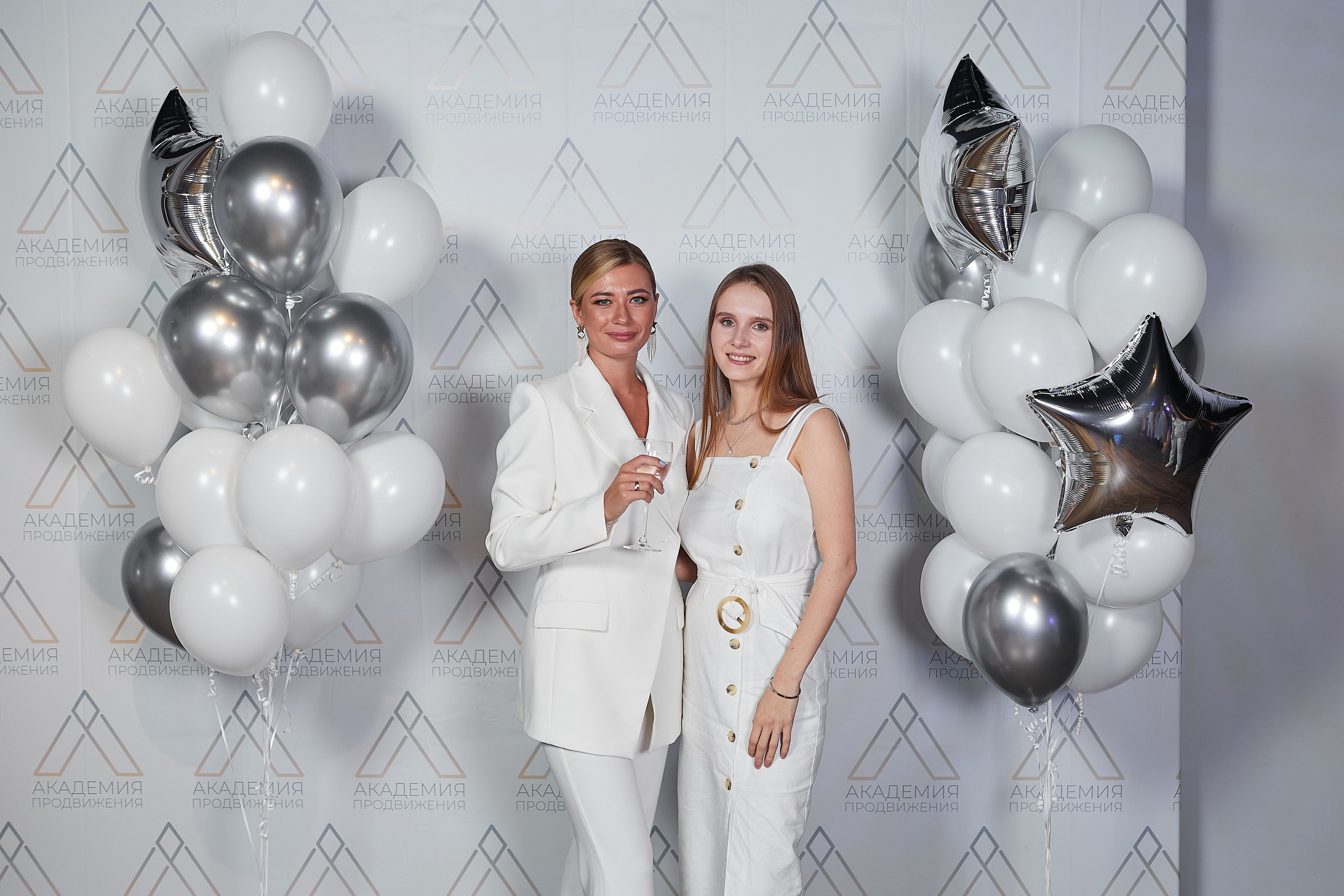 Академия Продвижения. Александр Осин — корпоративный и семейный фотограф в Москве