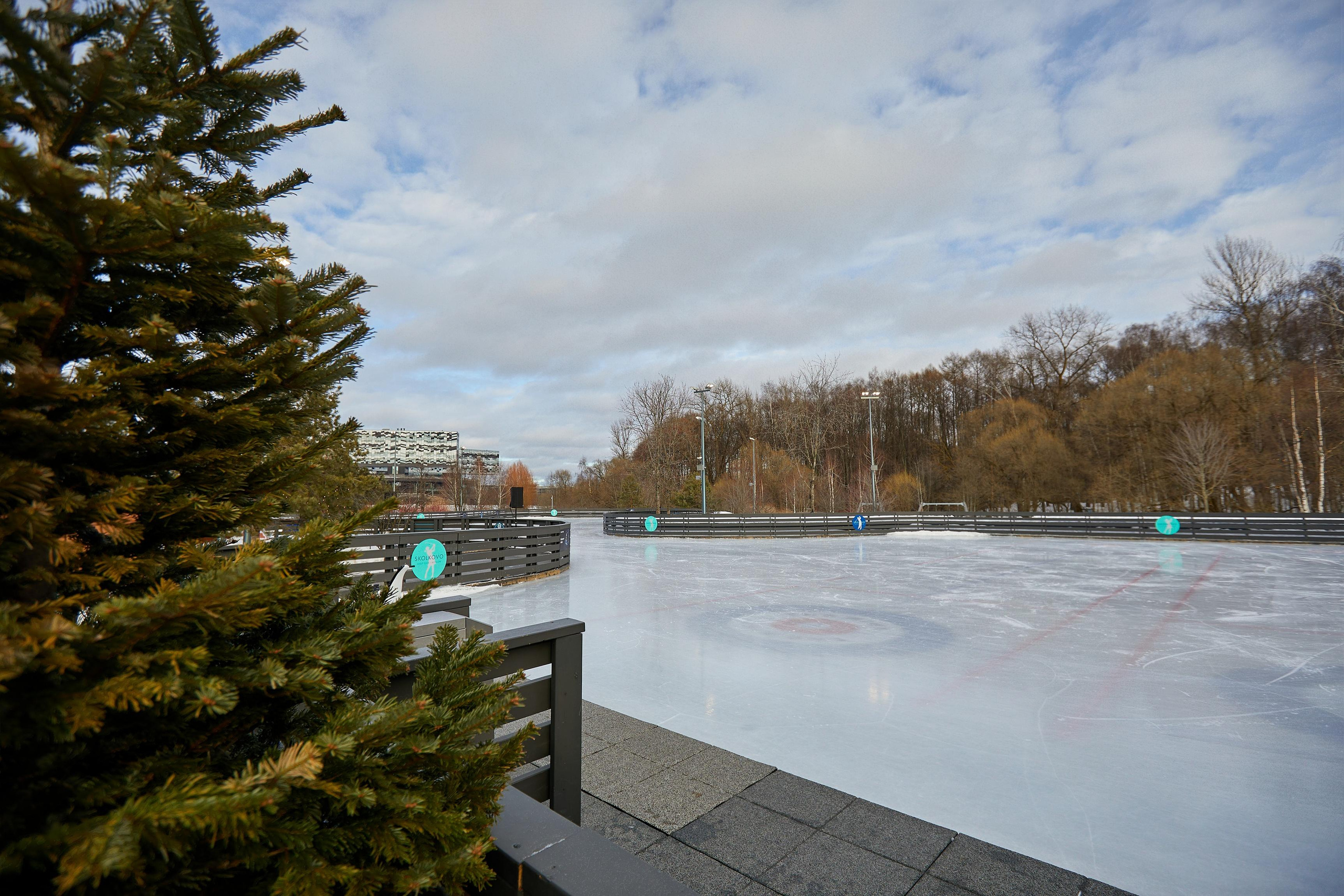 Каток The Ring в Сколково. Александр Осин — корпоративный и семейный фотограф в Москве