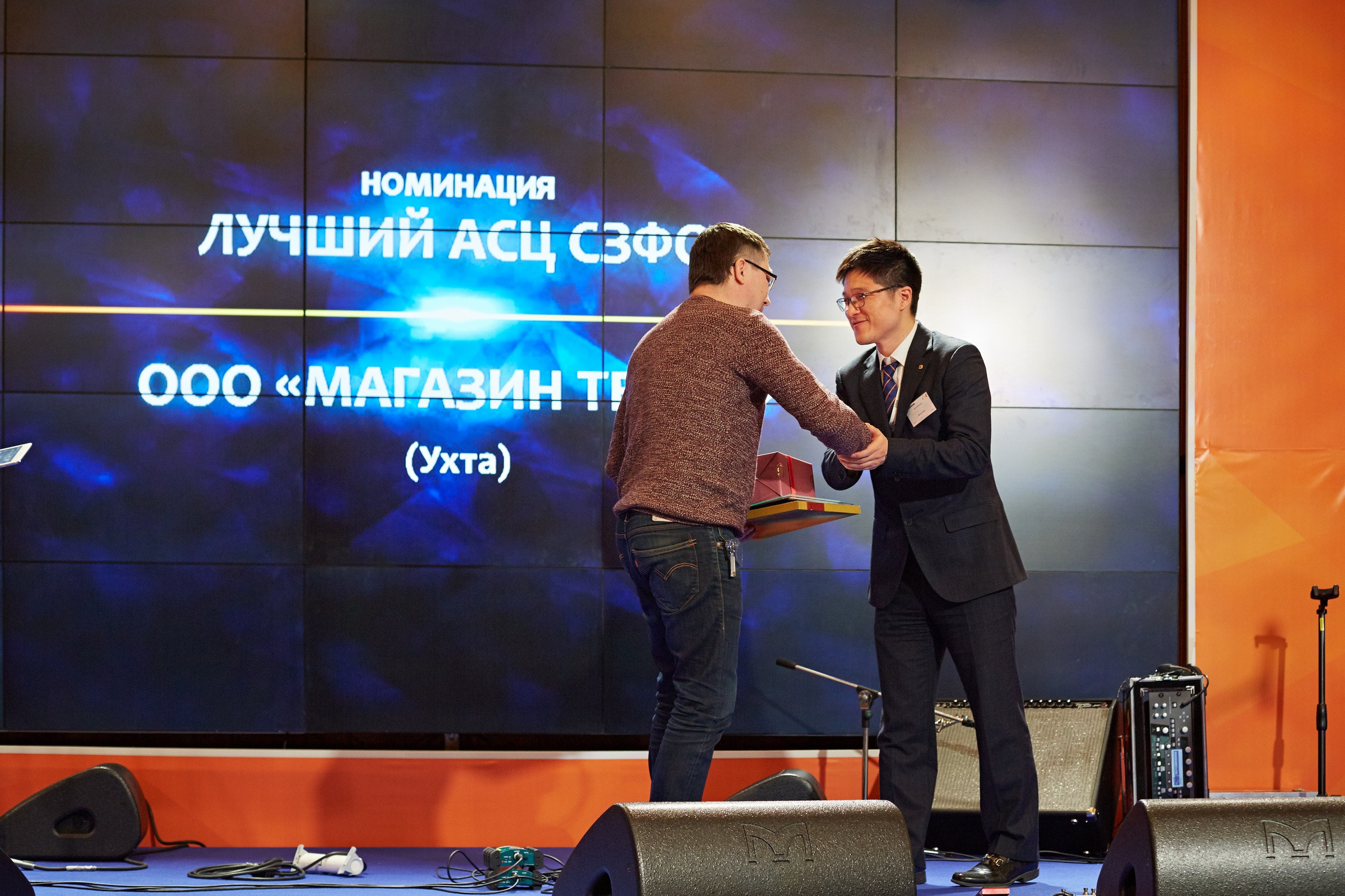 Корейская компания NAVIEN. Александр Осин — корпоративный и семейный фотограф в Москве