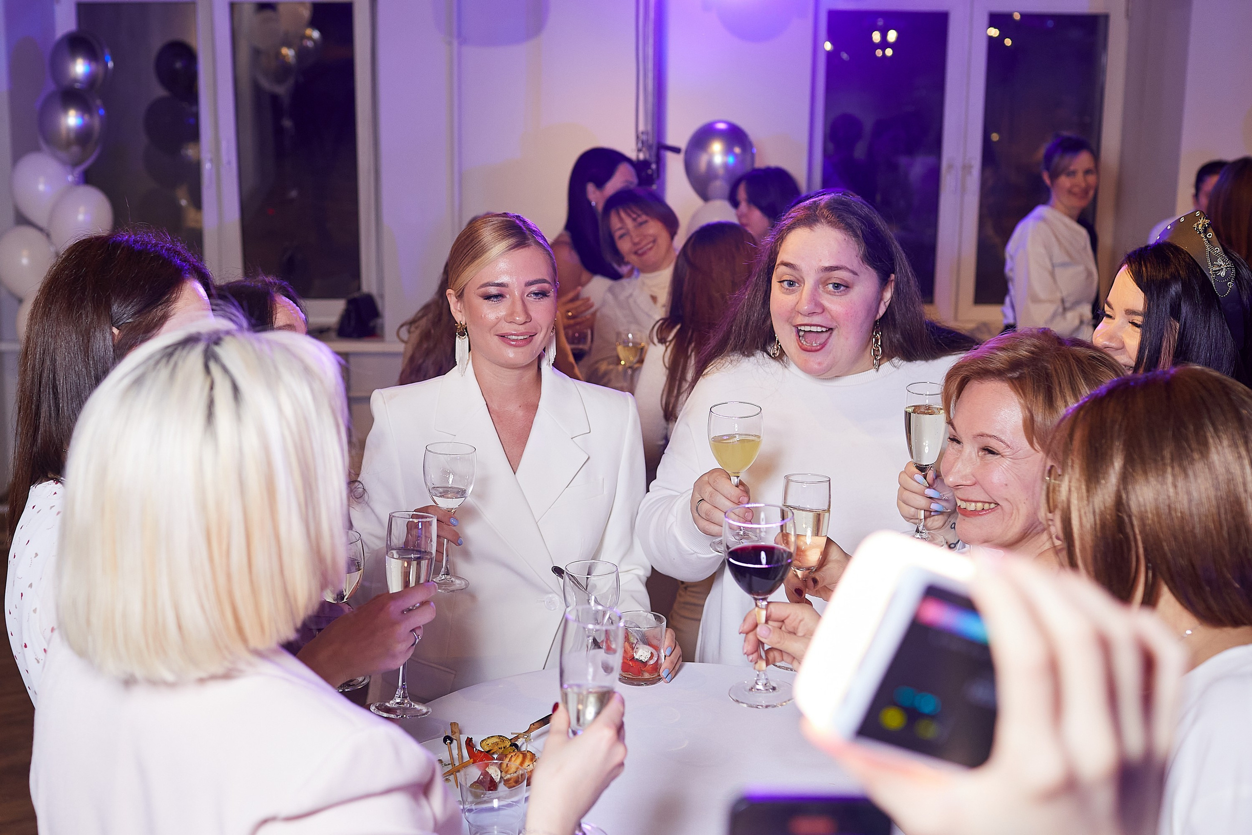 Академия Продвижения. Александр Осин — корпоративный и семейный фотограф в Москве