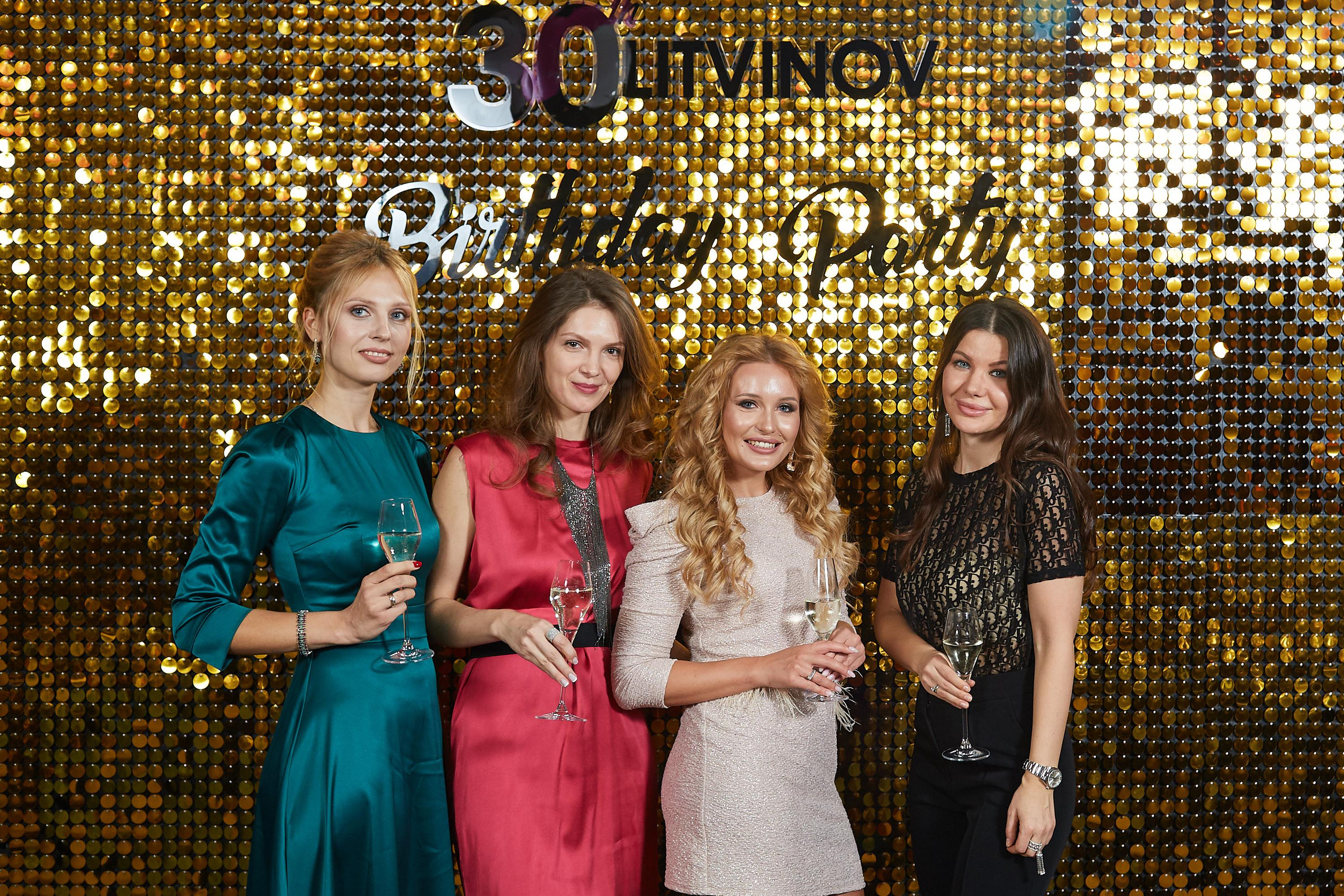 День Рождения в ресторане FADO. Александр Осин — корпоративный и семейный фотограф в Москве