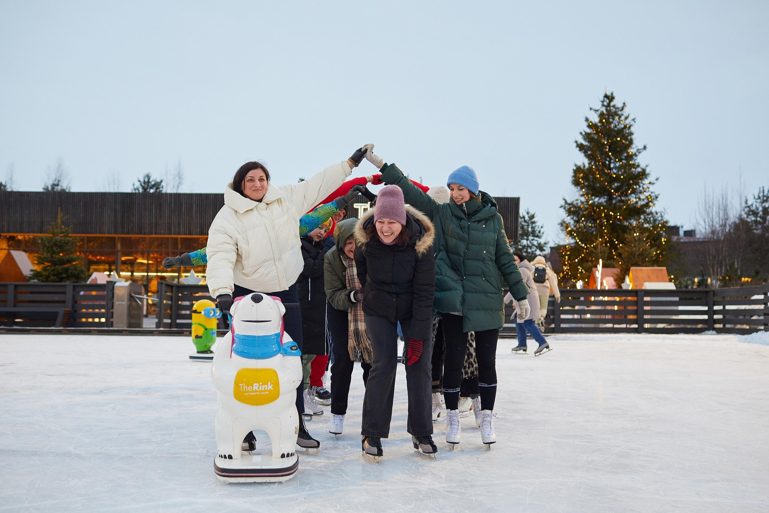 Каток The Ring в Сколково. Александр Осин — корпоративный и семейный фотограф в Москве