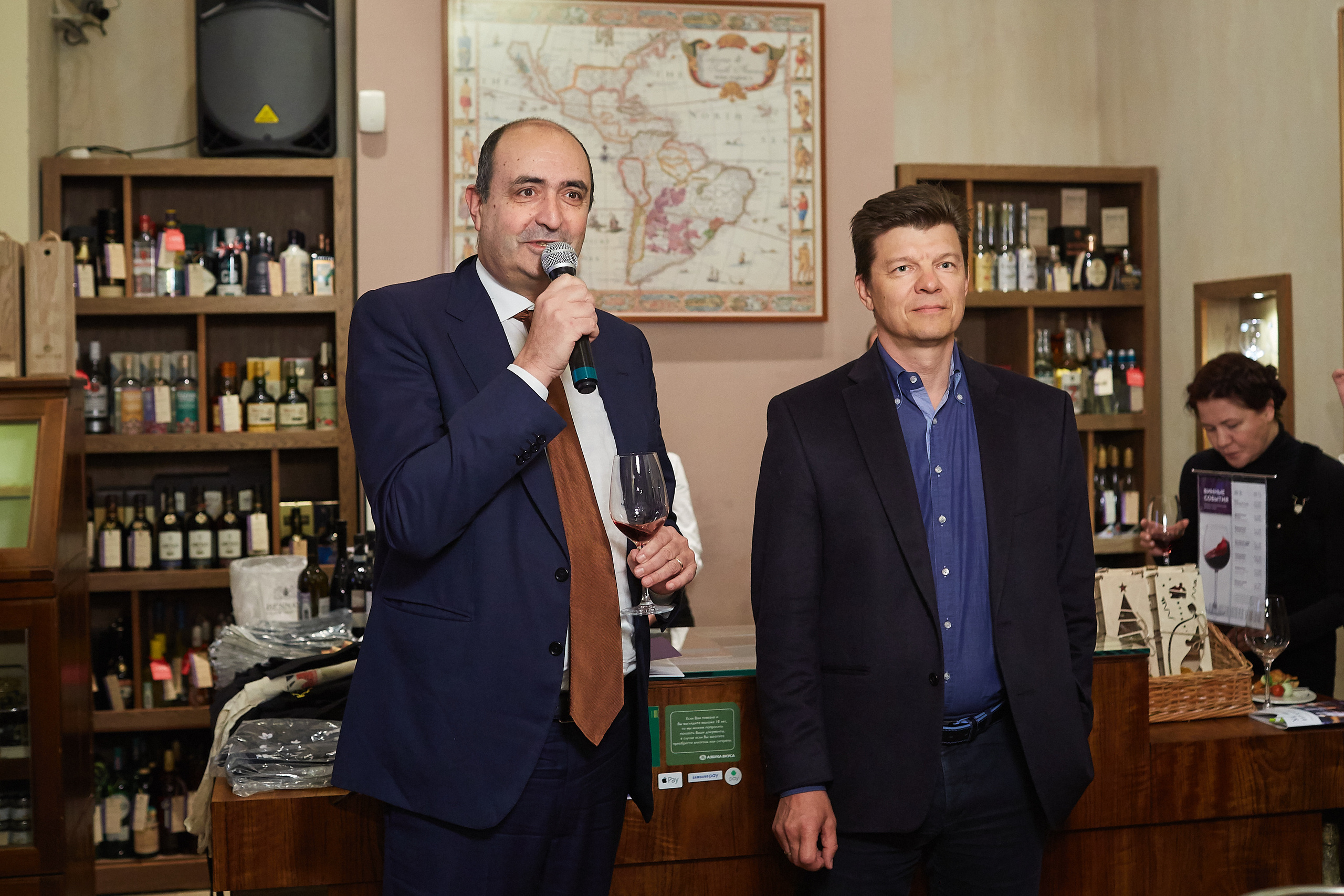 ЭНОТЕКА. Александр Осин — корпоративный и семейный фотограф в Москве