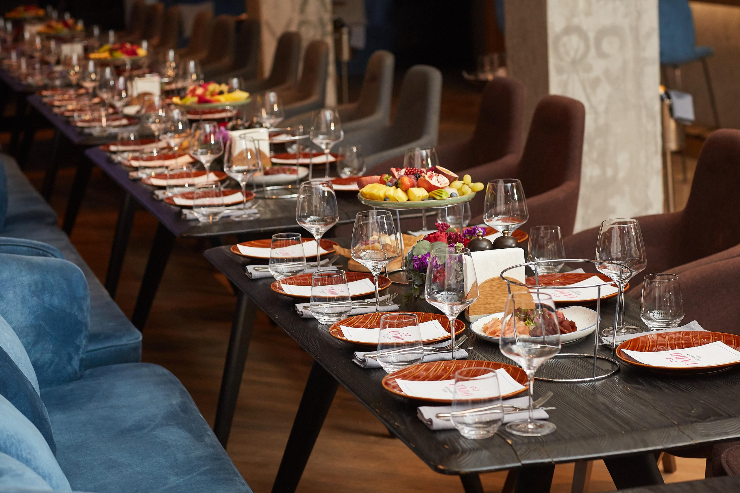 День Рождения в ресторане FADO. Александр Осин — корпоративный и семейный фотограф в Москве