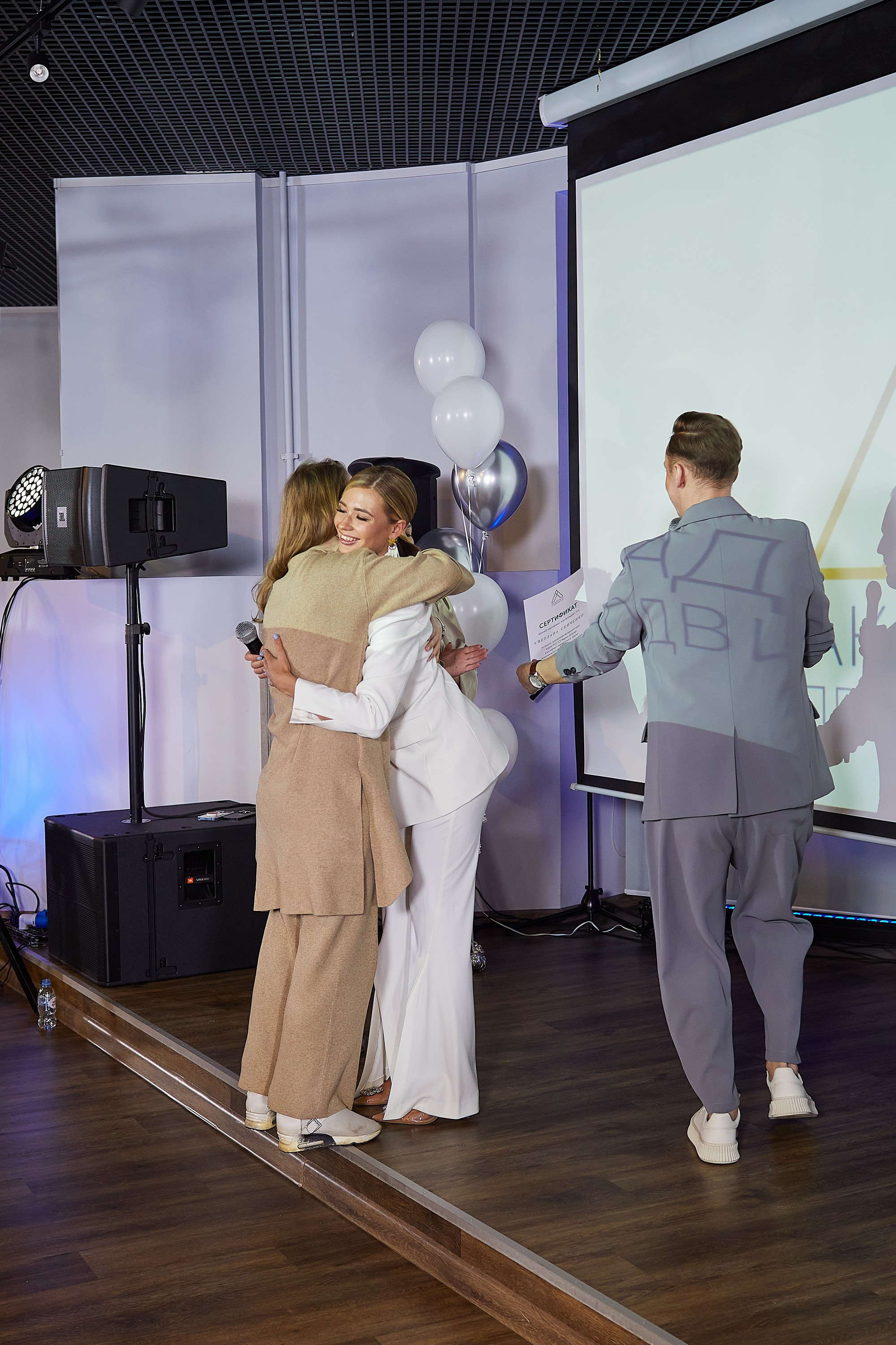 Академия Продвижения. Александр Осин — корпоративный и семейный фотограф в Москве