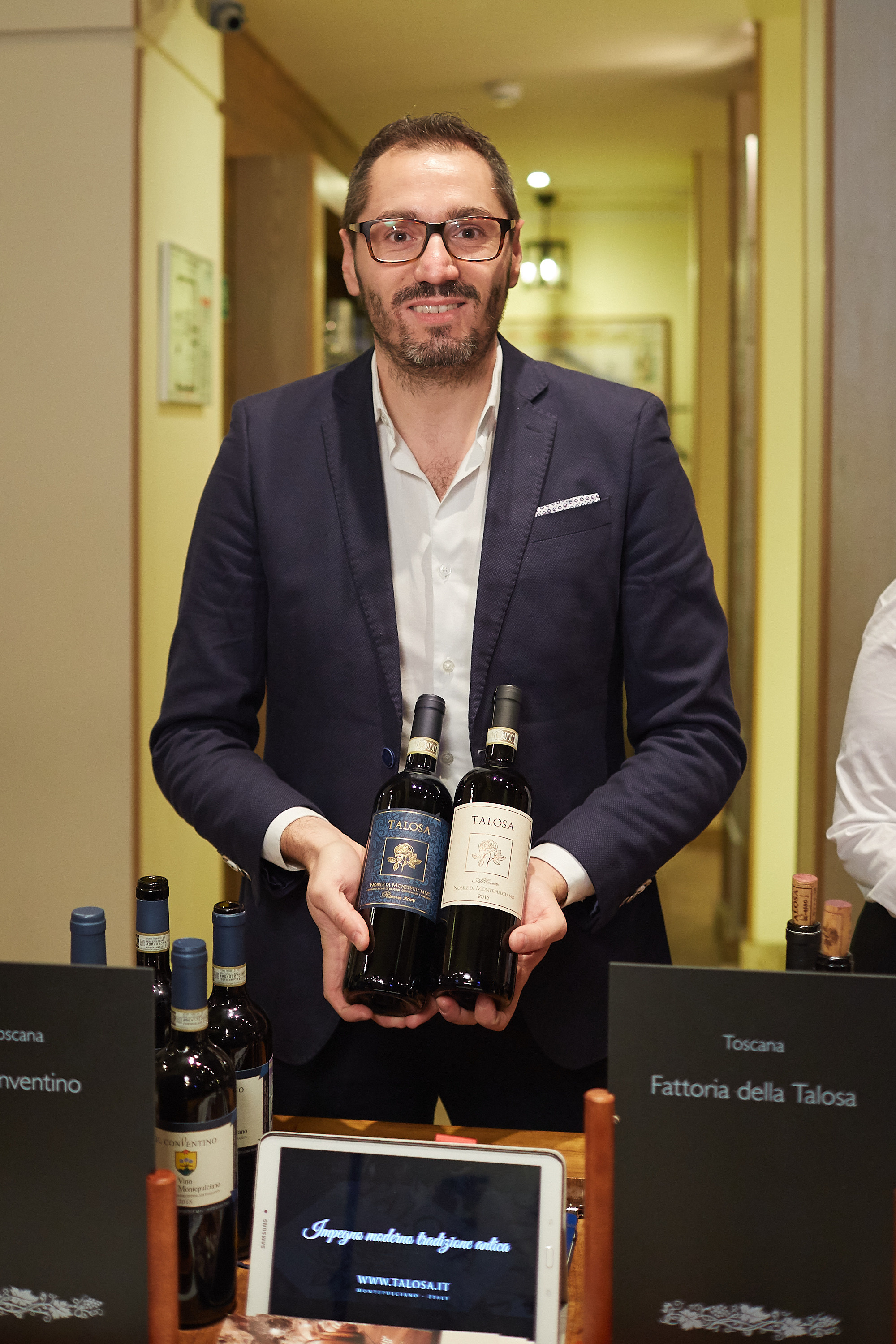 ЭНОТЕКА. Александр Осин — корпоративный и семейный фотограф в Москве