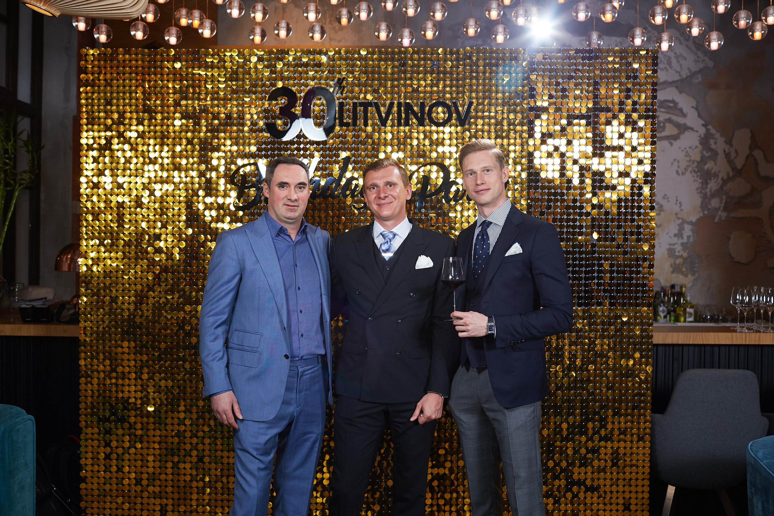 День Рождения в ресторане FADO. Александр Осин — корпоративный и семейный фотограф в Москве