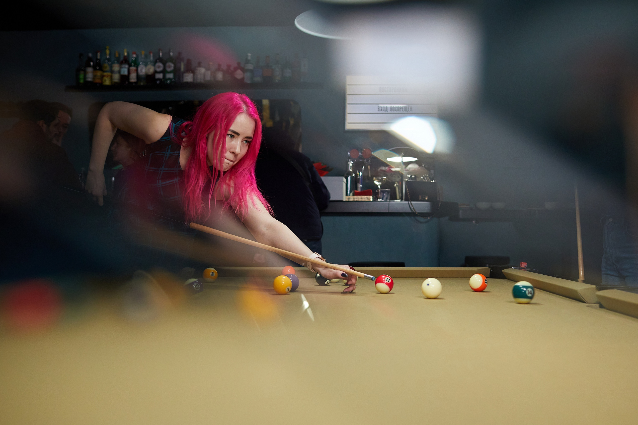 День Рождения в баре «Круглый шар». Александр Осин — корпоративный и семейный фотограф в Москве