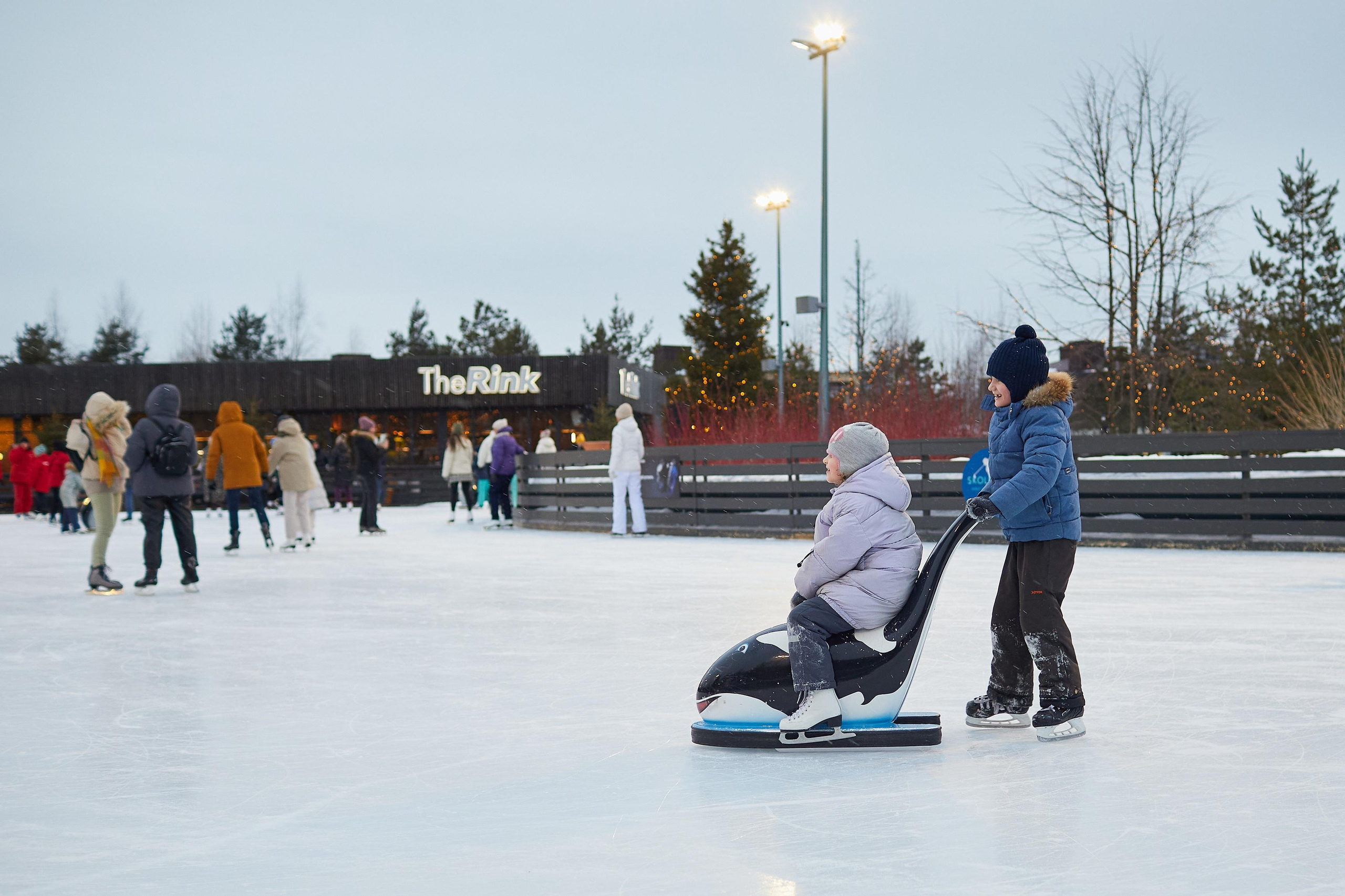 Каток The Ring в Сколково. Александр Осин — корпоративный и семейный фотограф в Москве
