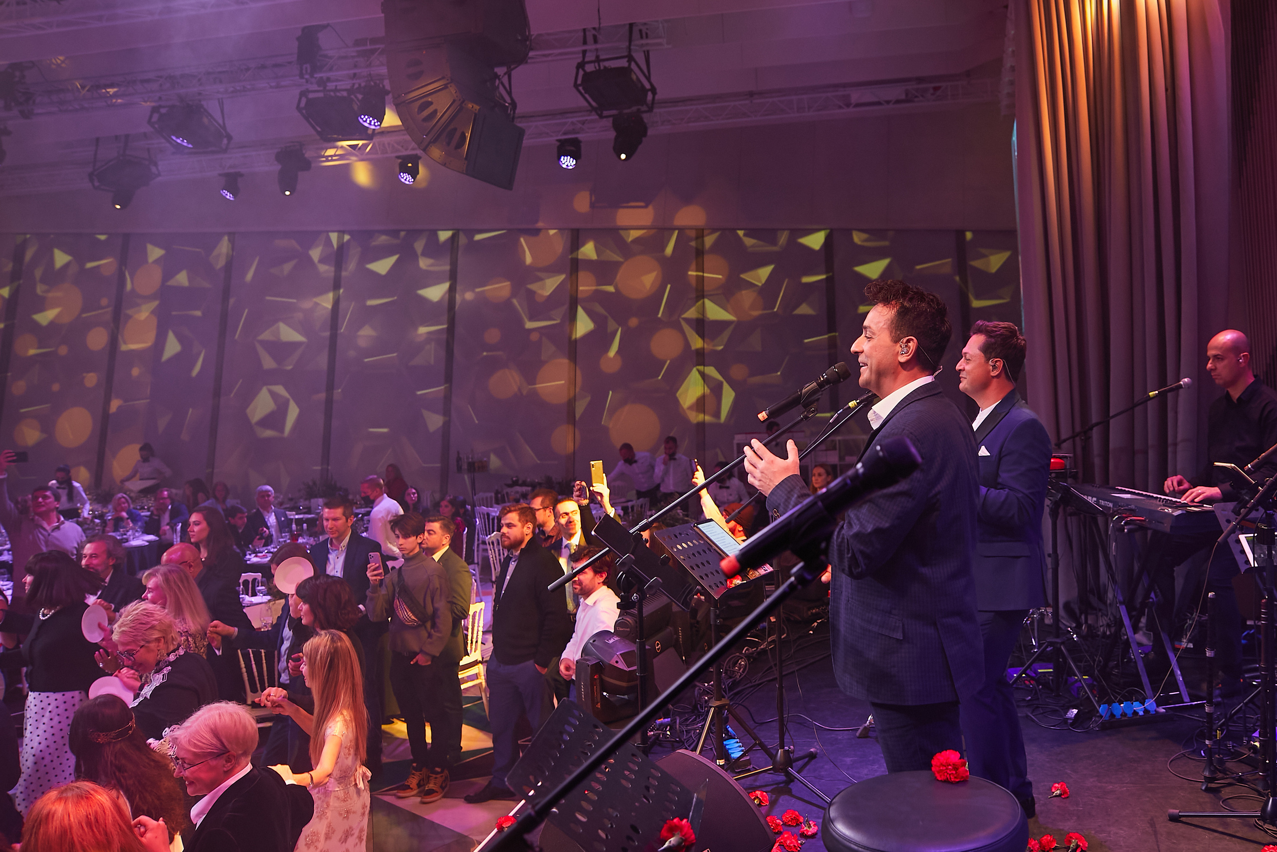 День Рождения в Греческом стиле. Александр Осин — корпоративный и семейный фотограф в Москве