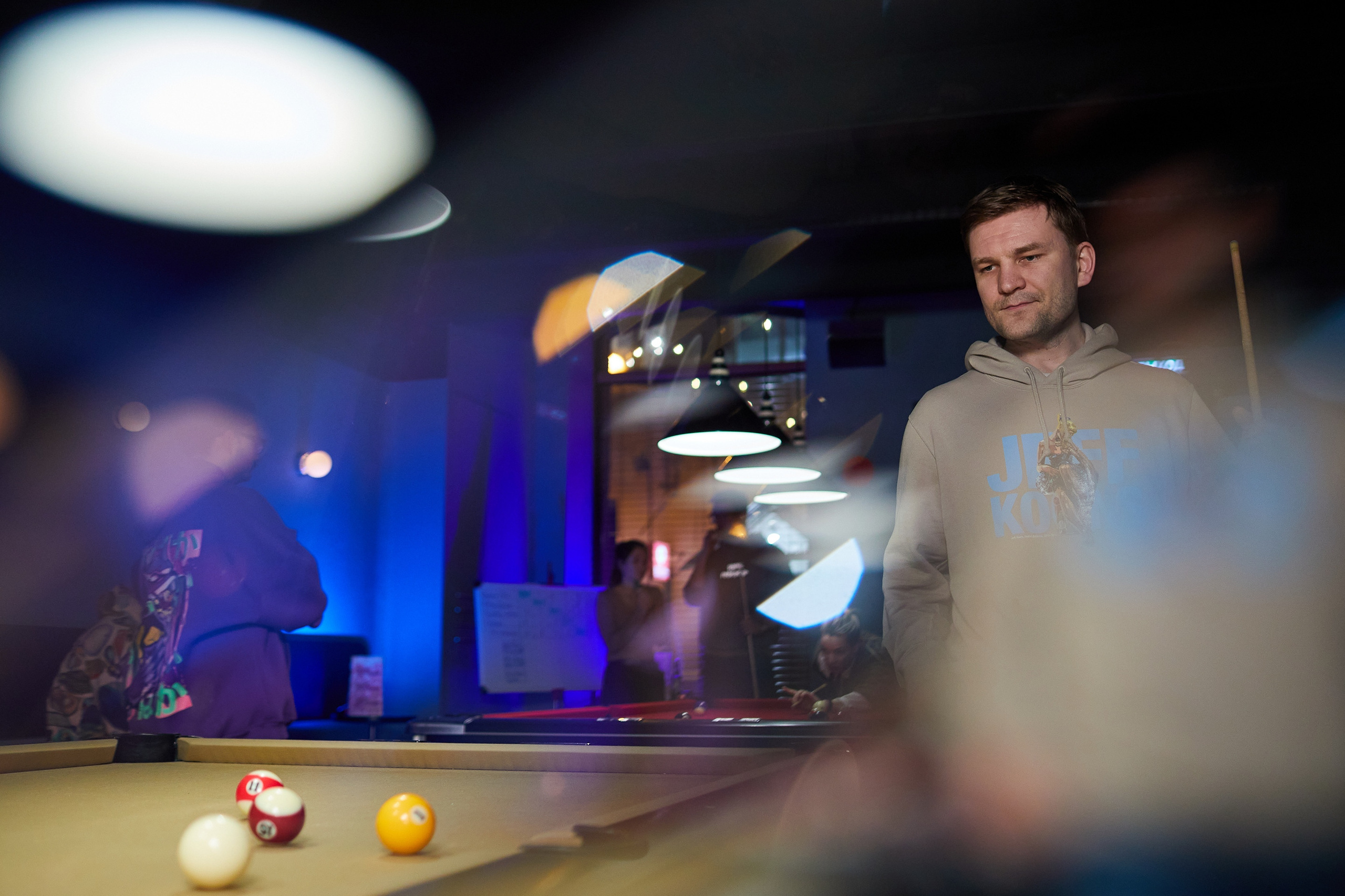 День Рождения в баре «Круглый шар». Александр Осин — корпоративный и семейный фотограф в Москве