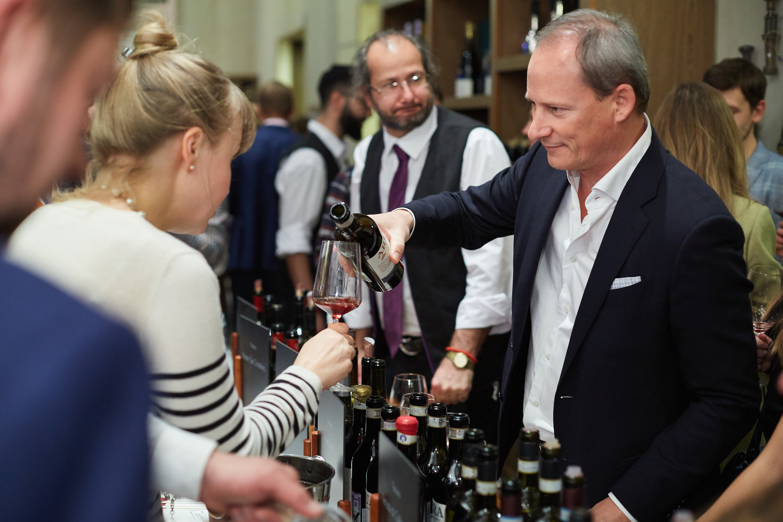 ЭНОТЕКА. Александр Осин — корпоративный и семейный фотограф в Москве