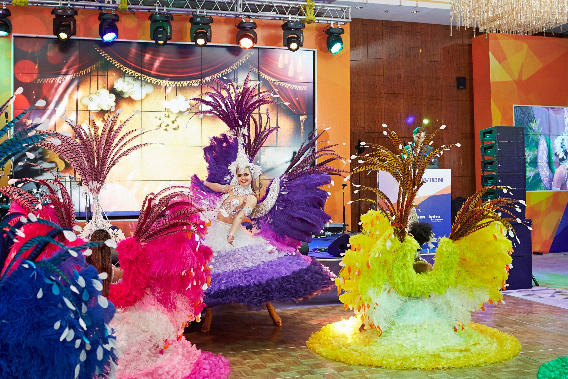 Корейская компания NAVIEN. Александр Осин — корпоративный и семейный фотограф в Москве