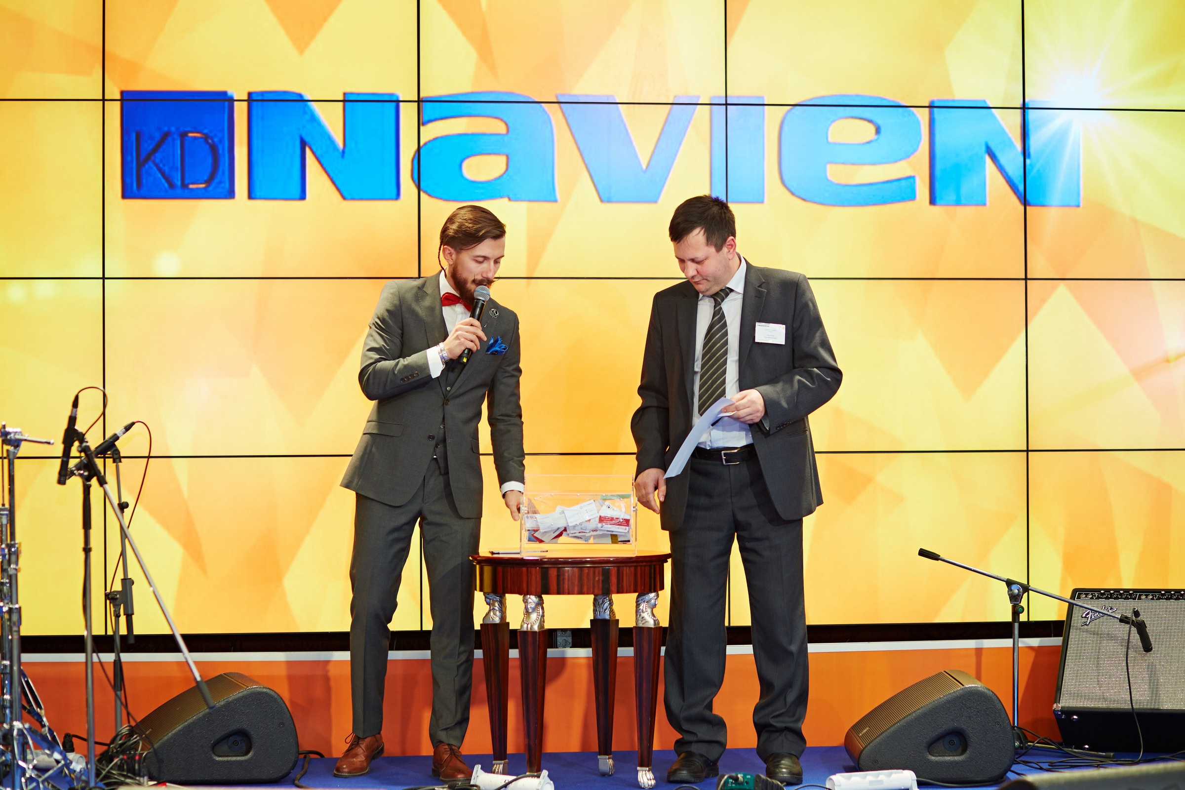 Корейская компания NAVIEN. Александр Осин — корпоративный и семейный фотограф в Москве