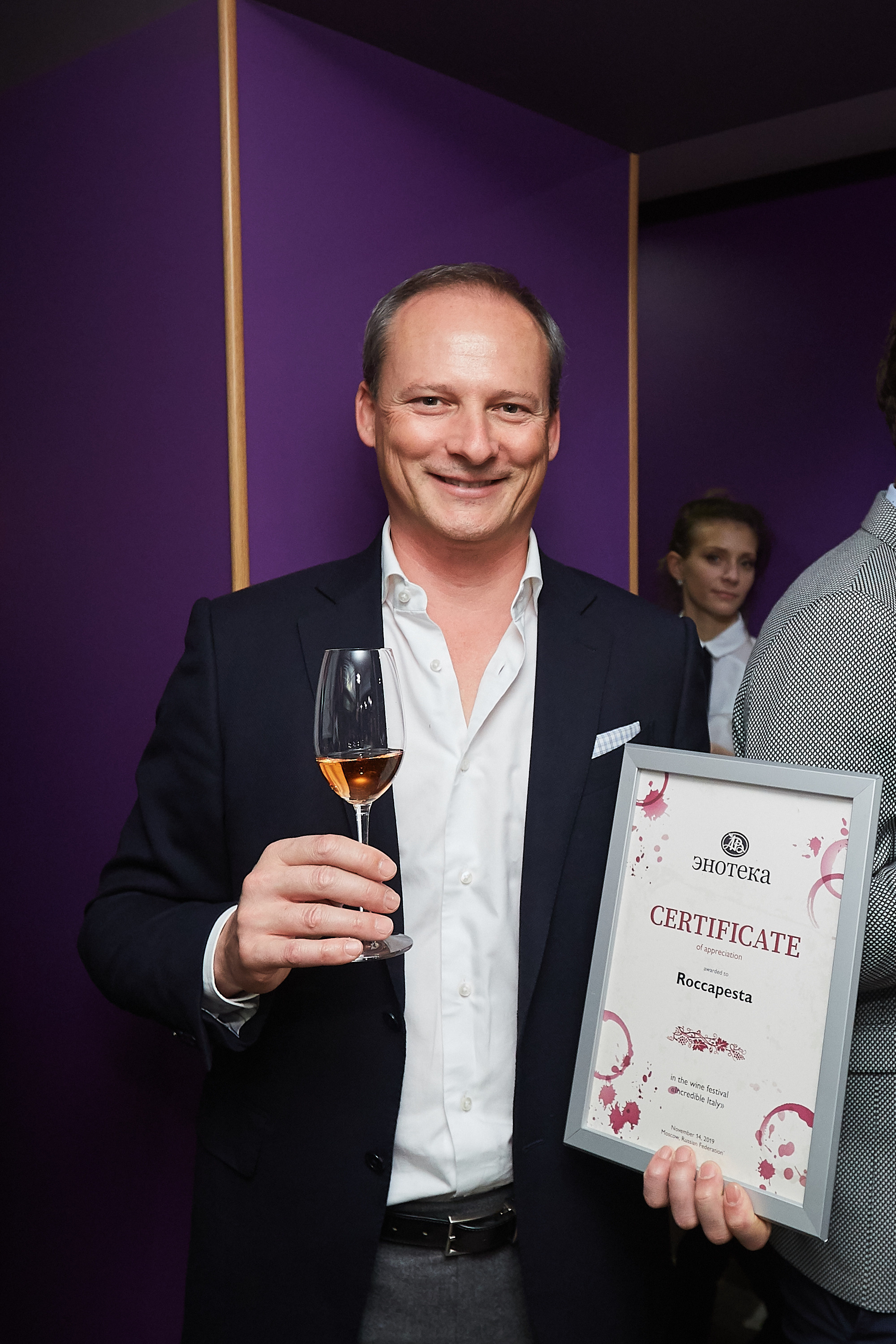 ЭНОТЕКА. Александр Осин — корпоративный и семейный фотограф в Москве