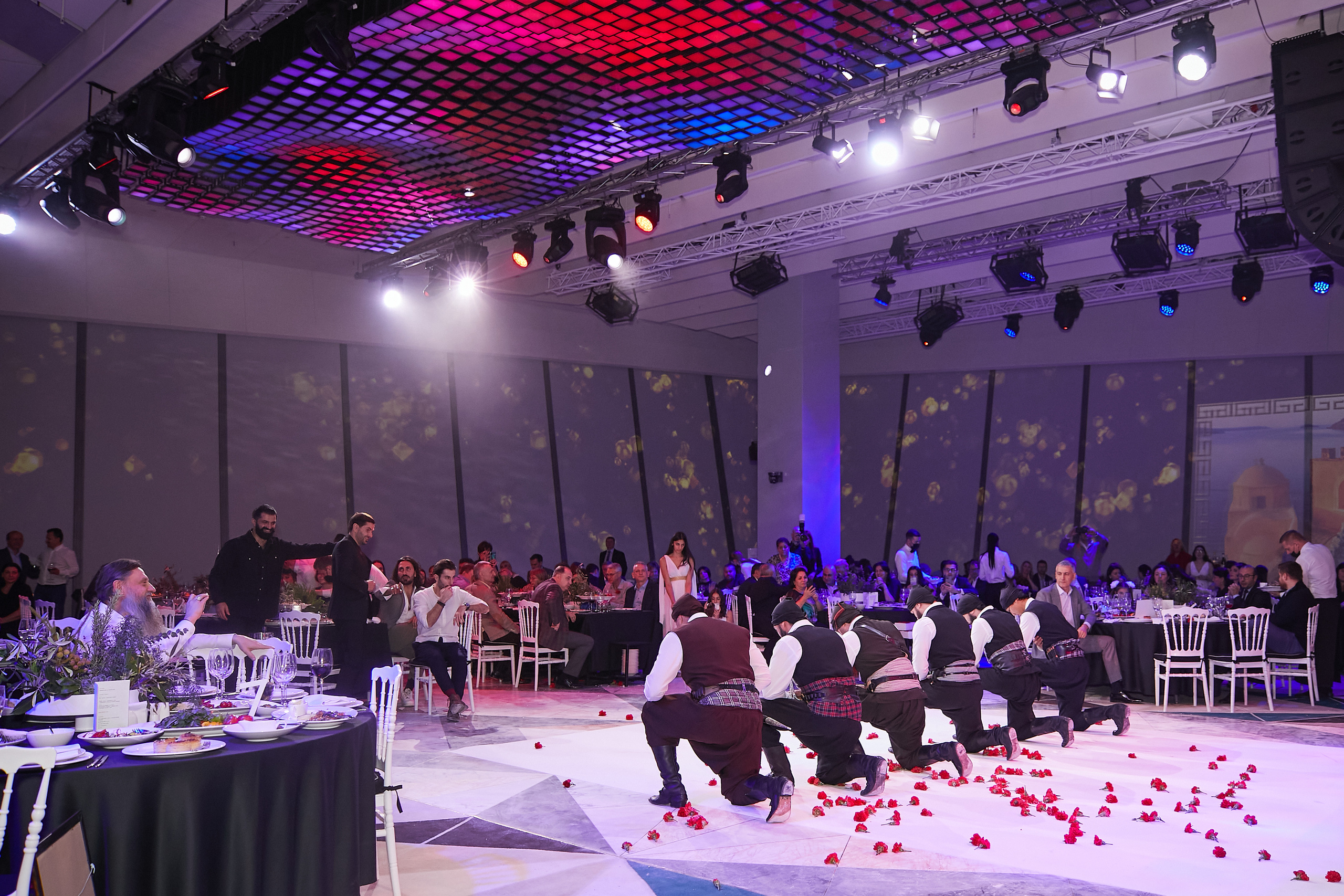 День Рождения в Греческом стиле. Александр Осин — корпоративный и семейный фотограф в Москве