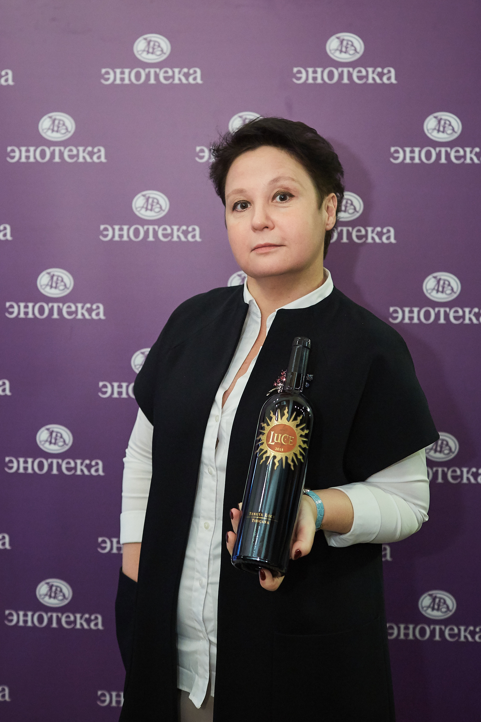 ЭНОТЕКА. Александр Осин — корпоративный и семейный фотограф в Москве