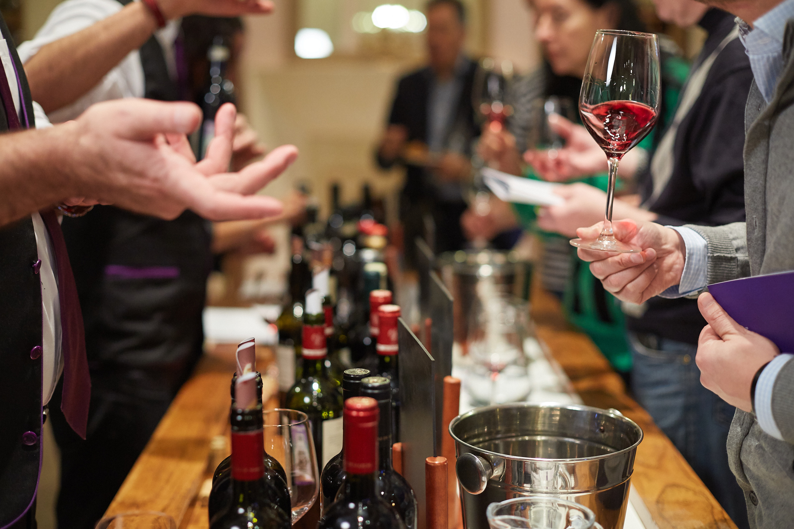 ЭНОТЕКА. Александр Осин — корпоративный и семейный фотограф в Москве