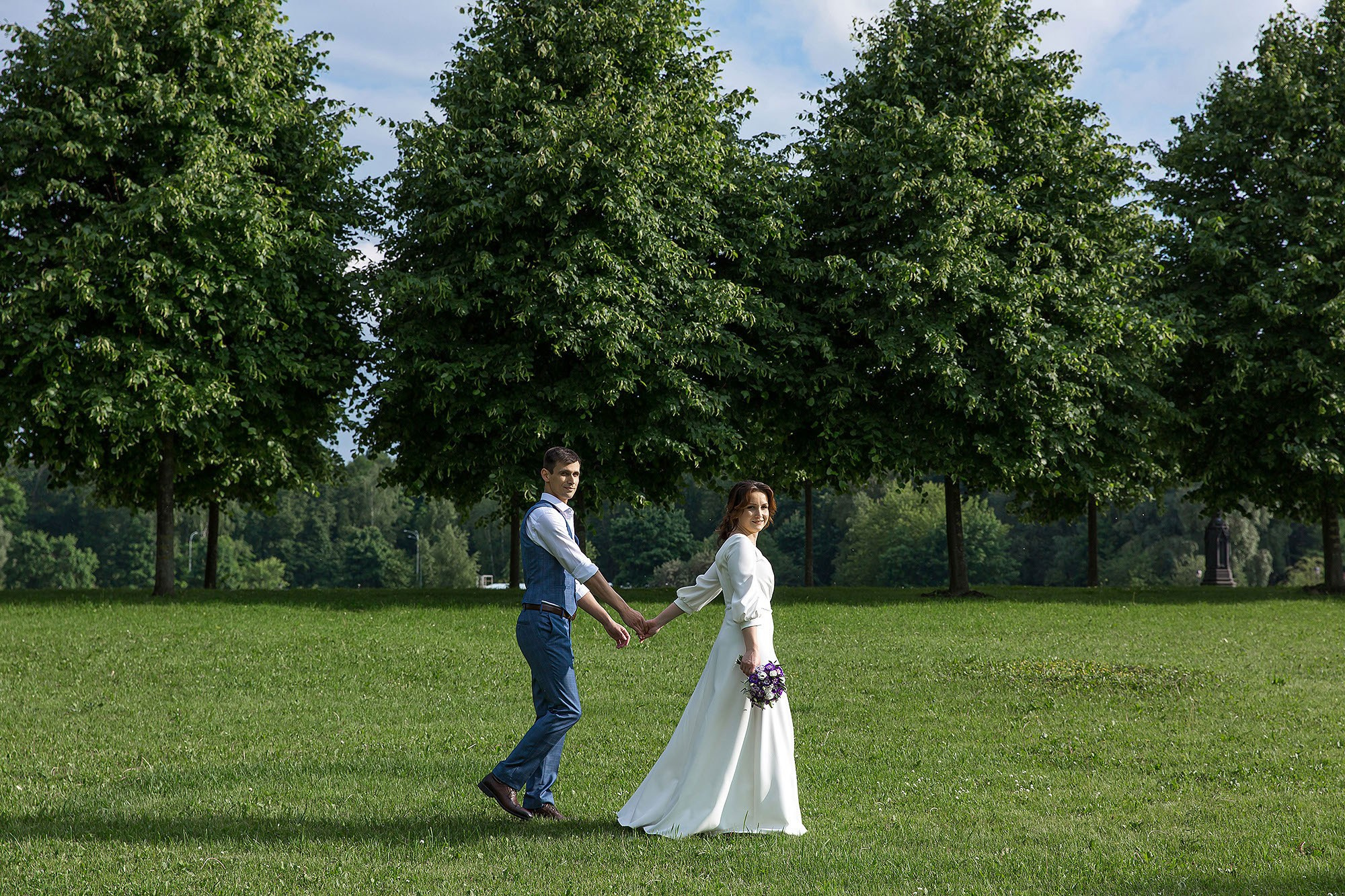 Прогулка, фотосессия жениха и невесты. Свадебная съемка. Фотограф в Москве Валерий Боцман