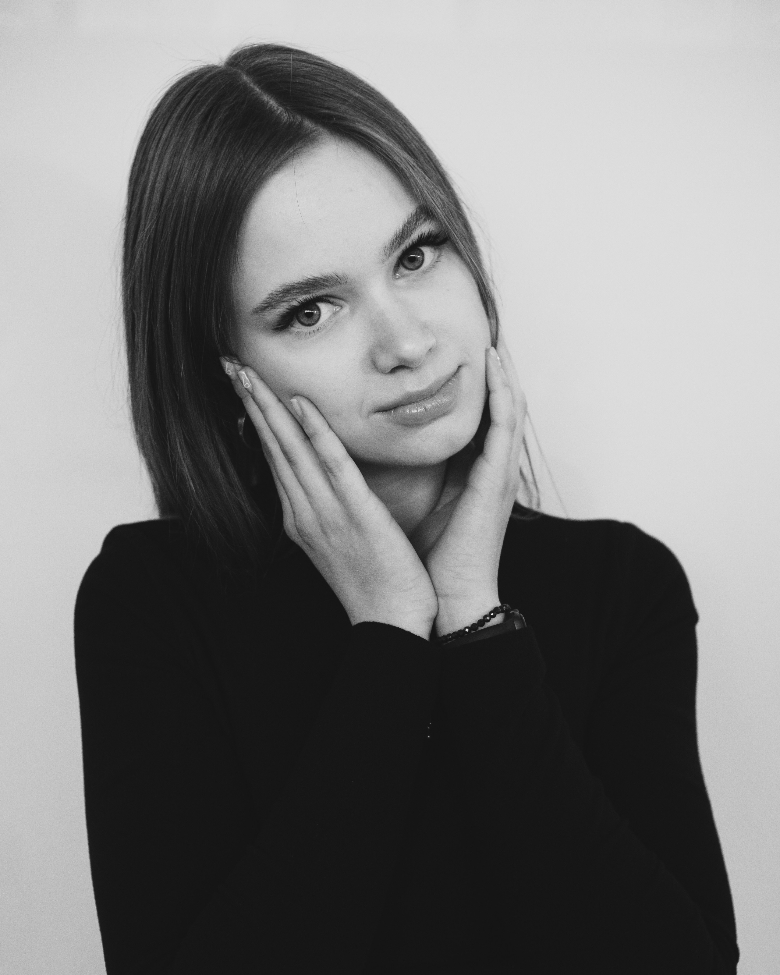 Sonya in Museum of Modern Art — PermM. Фотограф в Севастополе Максим Черенёв