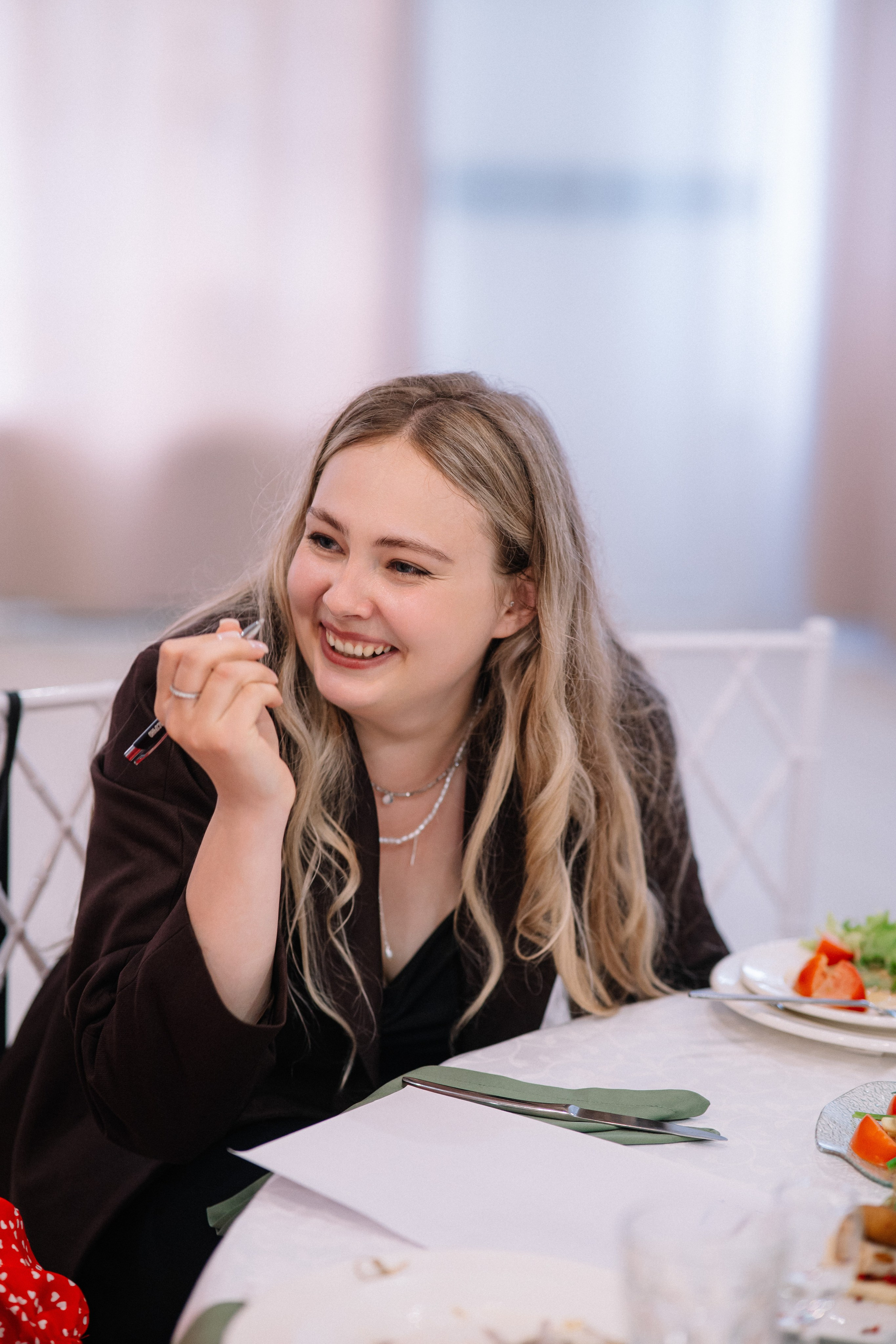 Анастасия и Роман — банкет Времена года. Репортажный (Event) фотограф в Барнауле | Даниил Маркин | Качество и вайб